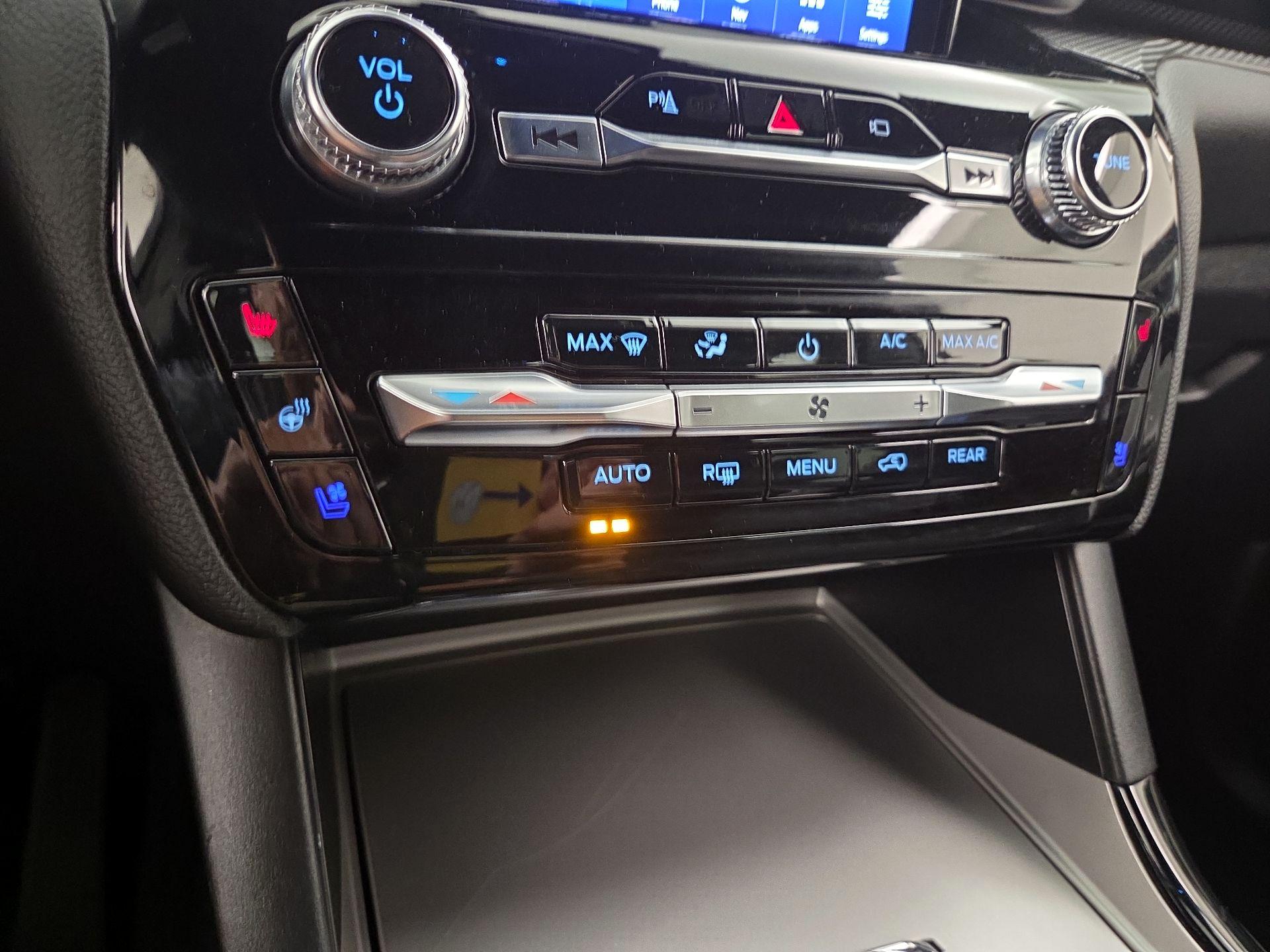 Thumbnail: 2023 Ford Explorer - 17