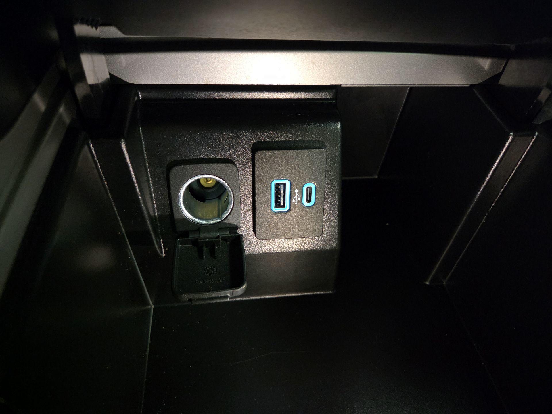 Thumbnail: 2023 Ford Explorer - 19