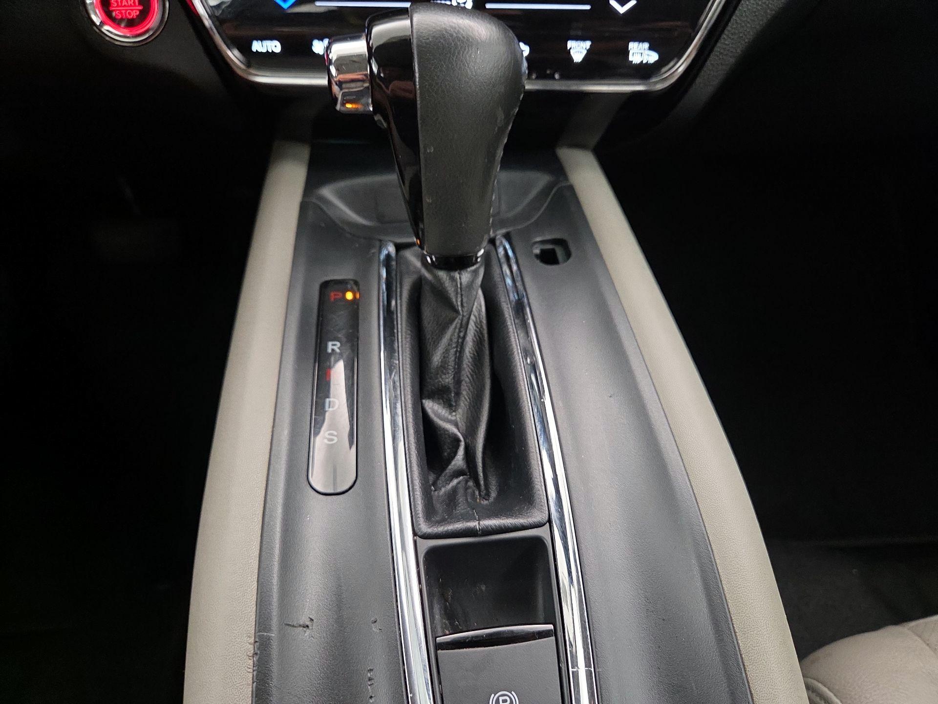 Thumbnail: 2022 Honda HR-V - 17