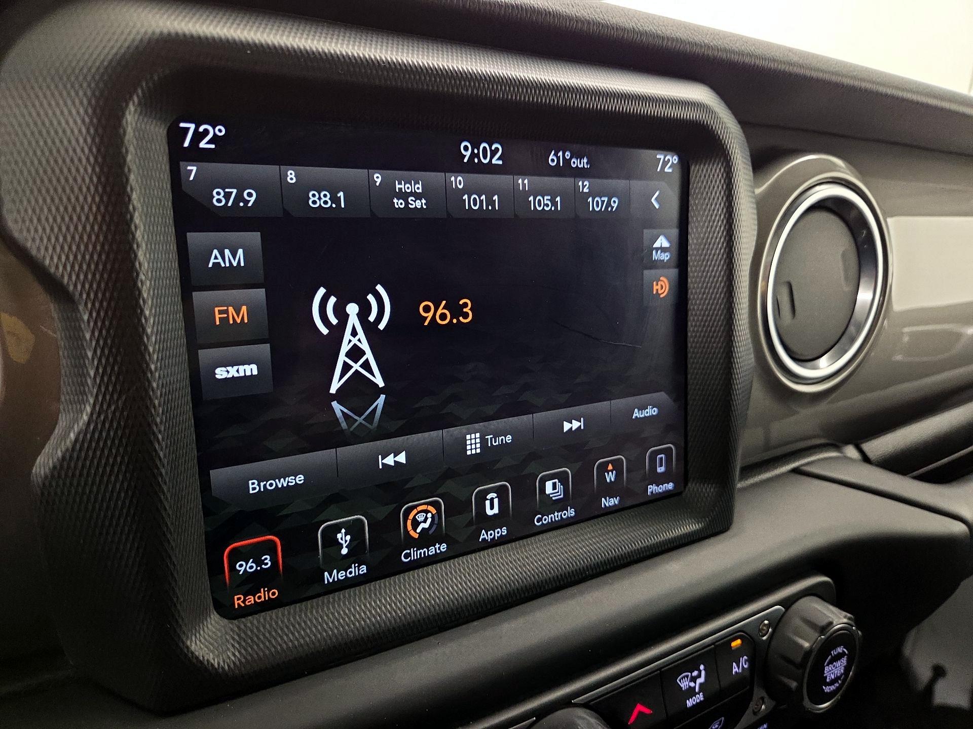 Thumbnail: 2018 Jeep Wrangler - 16