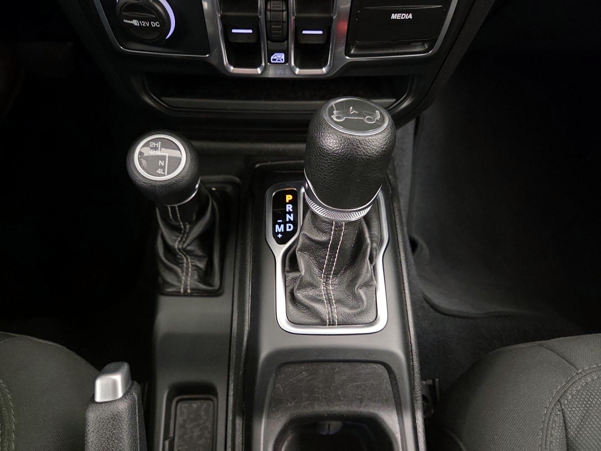 Thumbnail: 2018 Jeep Wrangler - 18