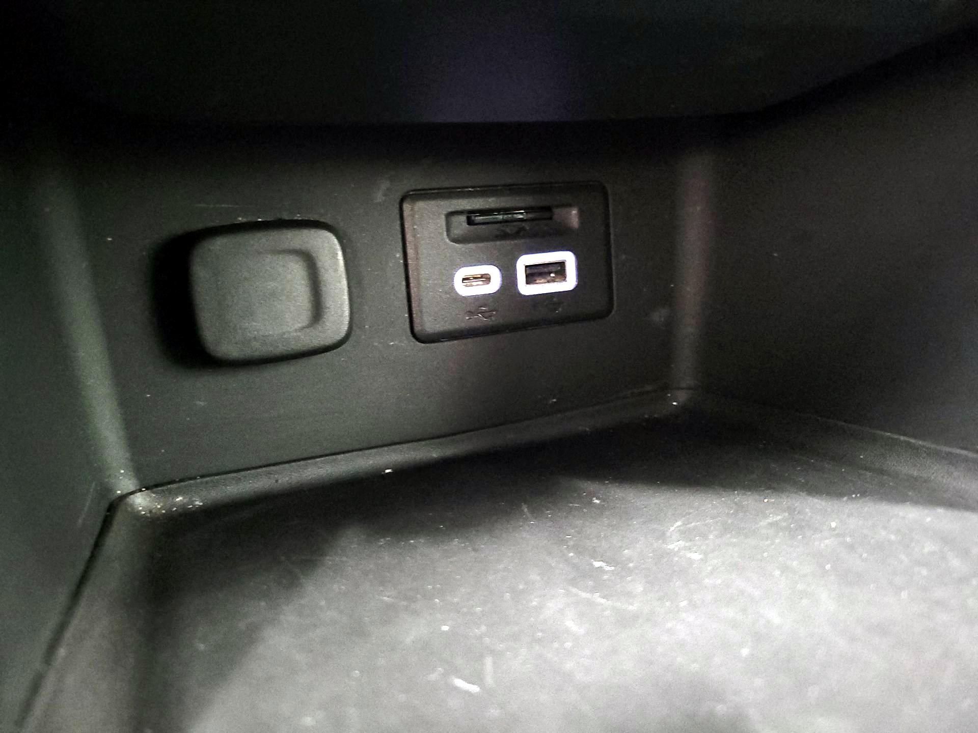 Thumbnail: 2023 GMC Acadia - 19