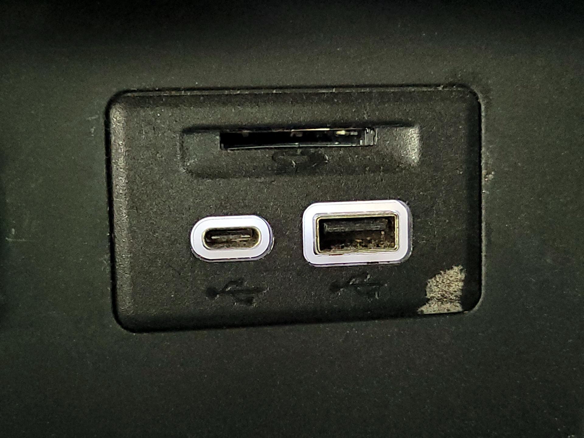 Thumbnail: 2023 GMC Acadia - 18