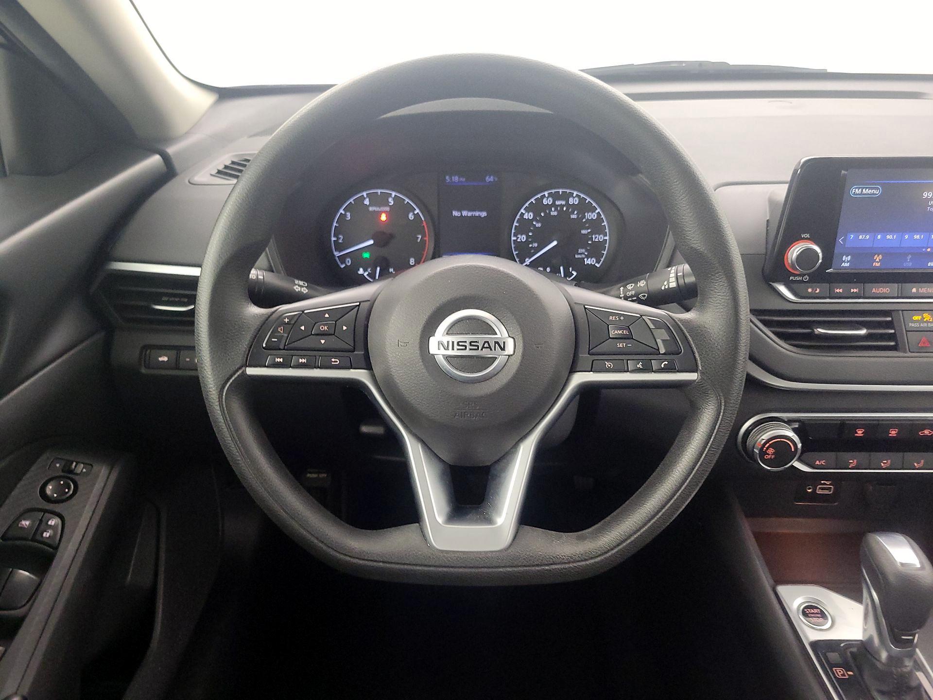 Thumbnail: 2021 Nissan Altima - 10