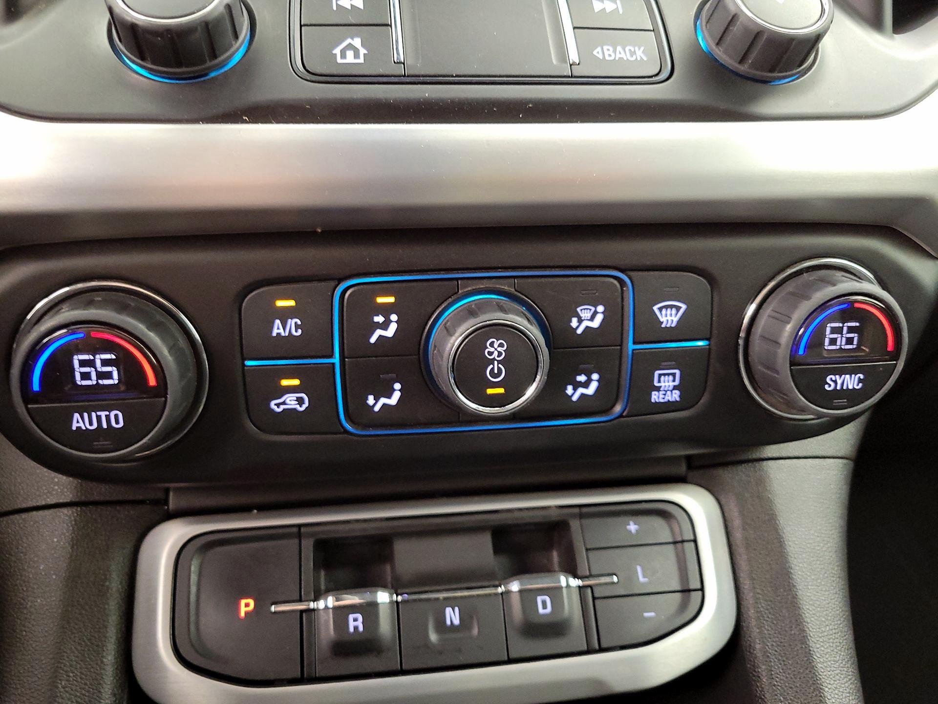 Thumbnail: 2023 GMC Acadia - 16