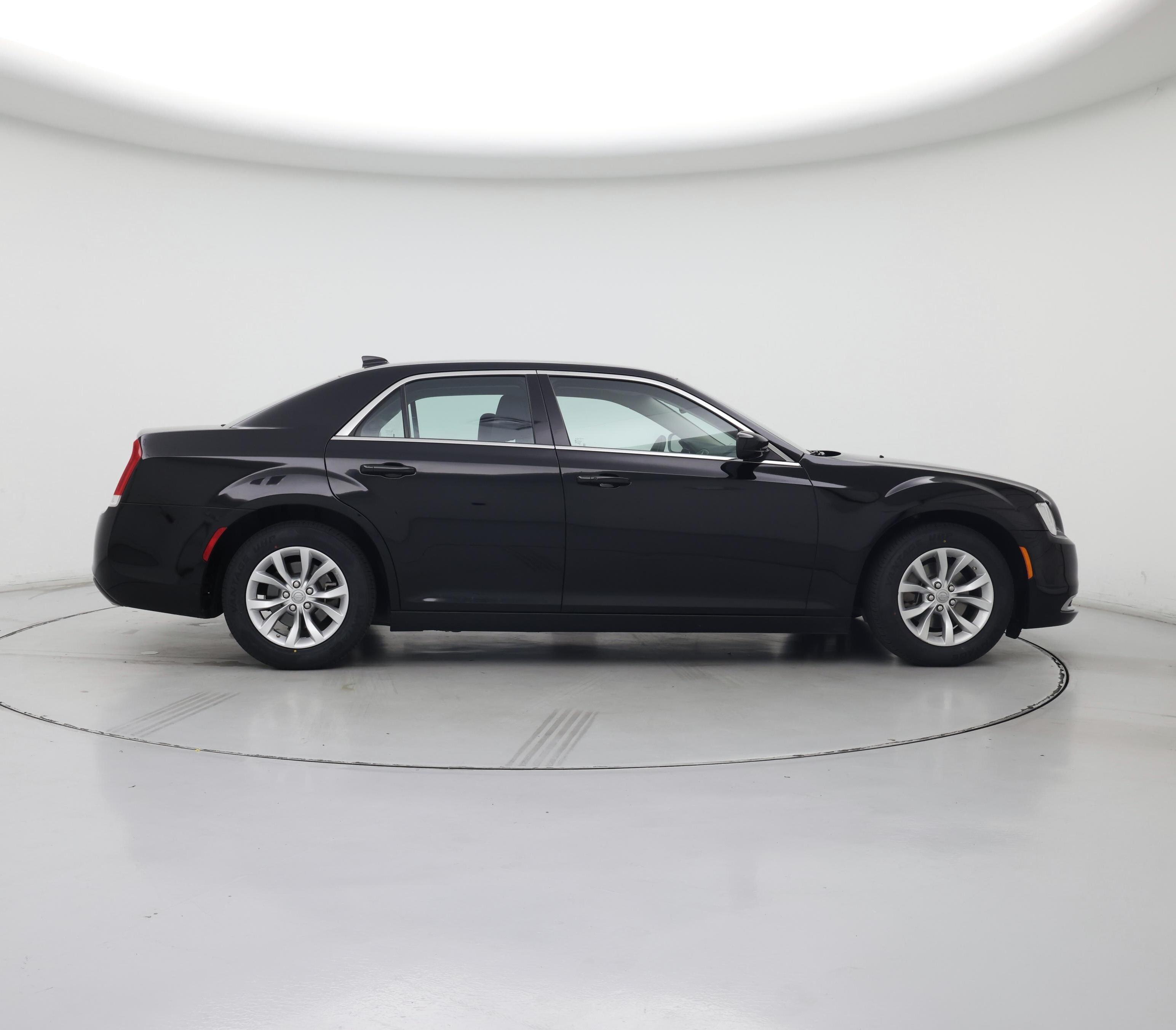 Thumbnail: 2023 Chrysler 300 - 7