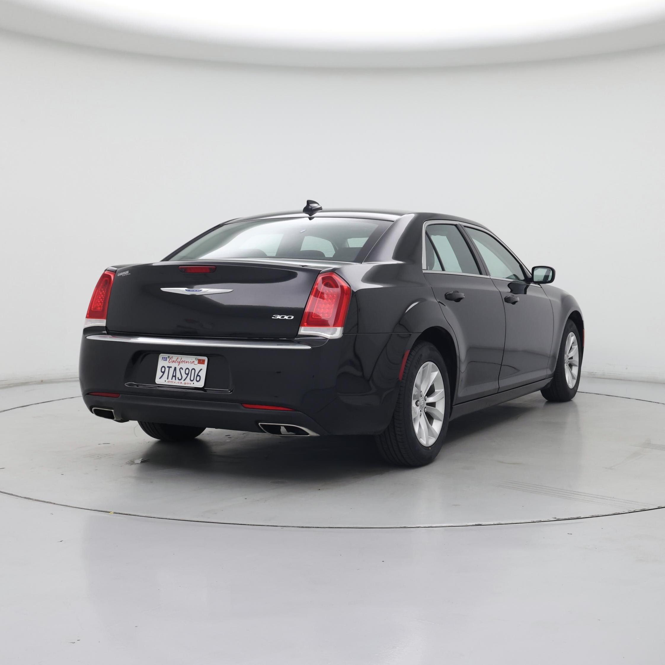 Thumbnail: 2023 Chrysler 300 - 8