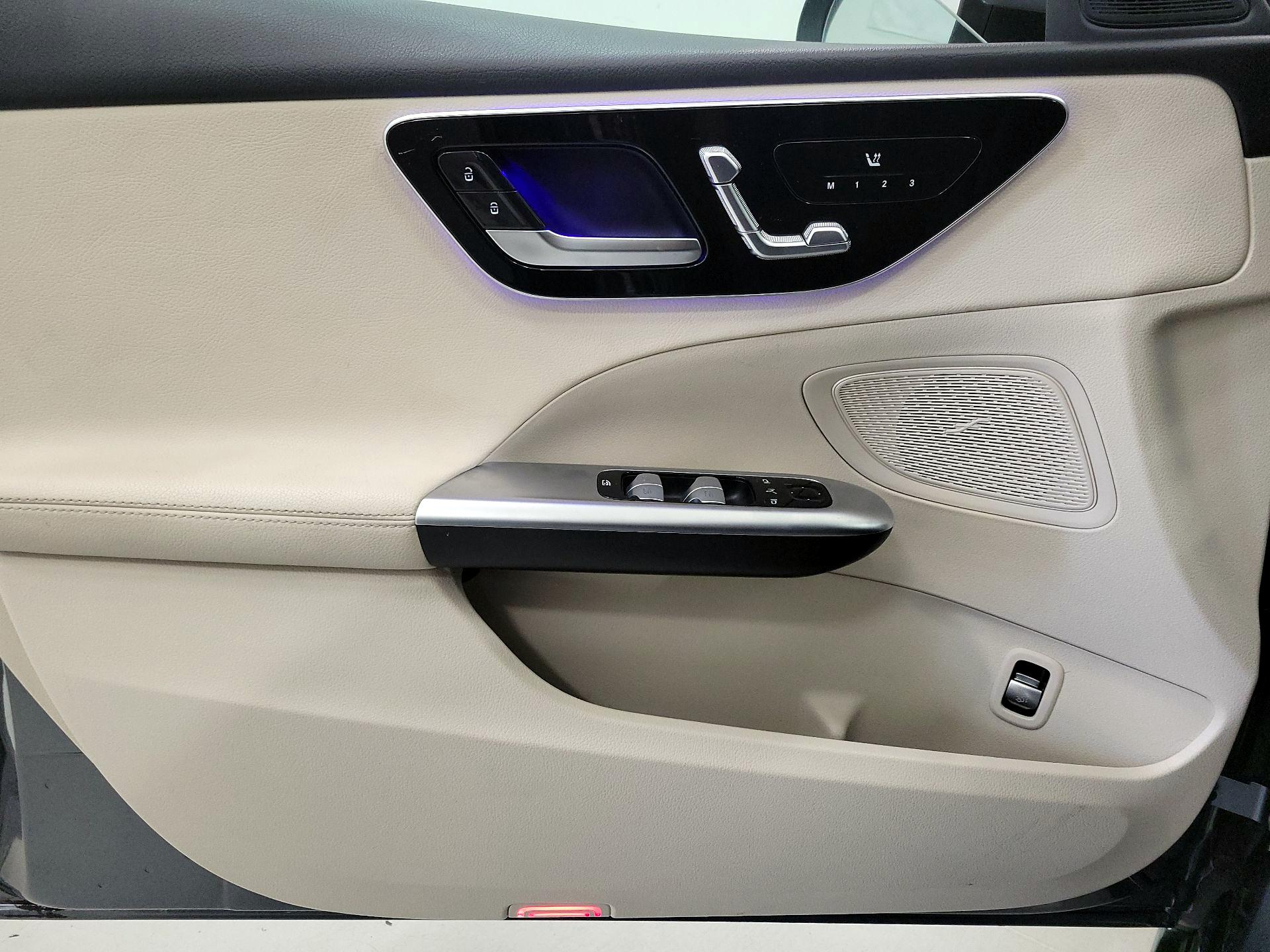 Thumbnail: 2023 Mercedes-Benz C-Class - 12