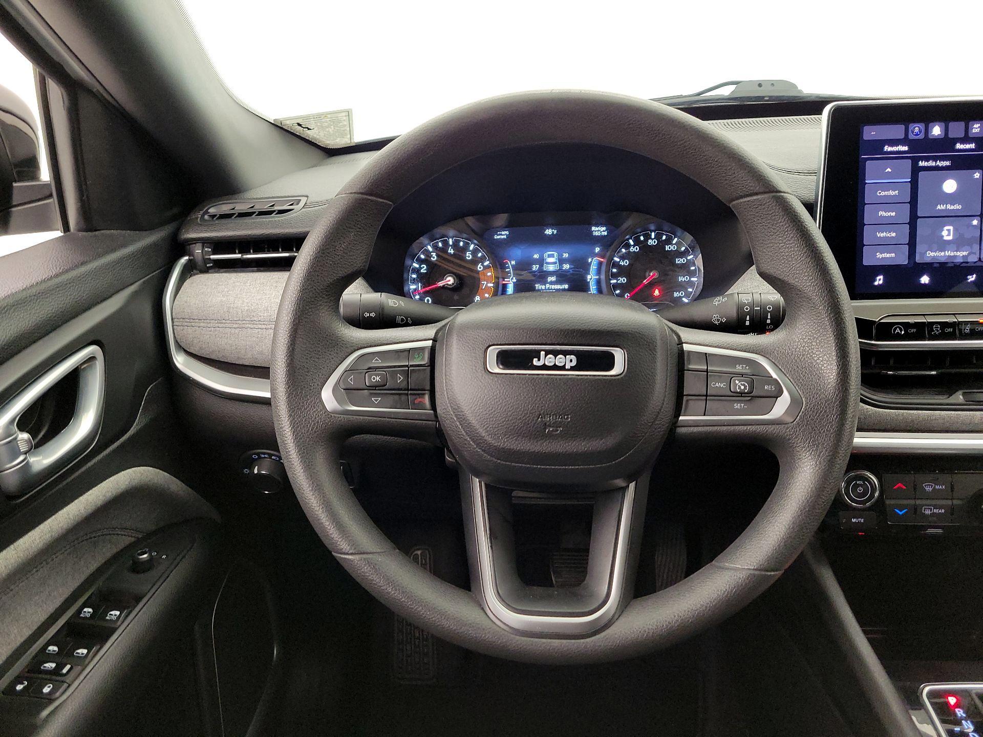 Thumbnail: 2023 Jeep Compass - 10