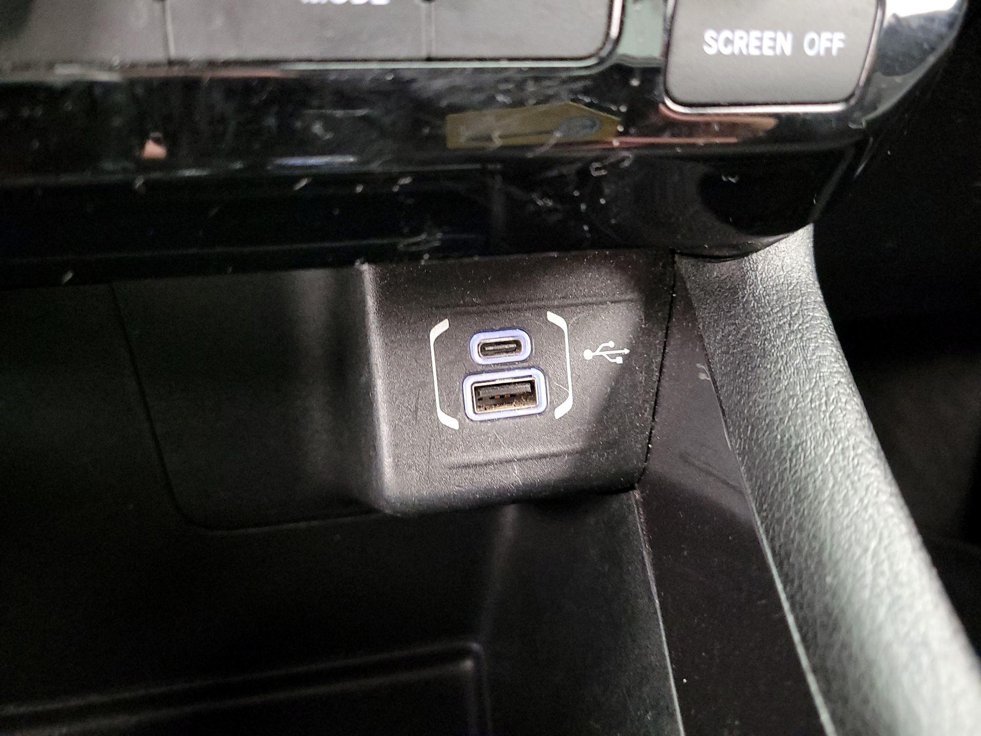 Thumbnail: 2023 Jeep Compass - 18