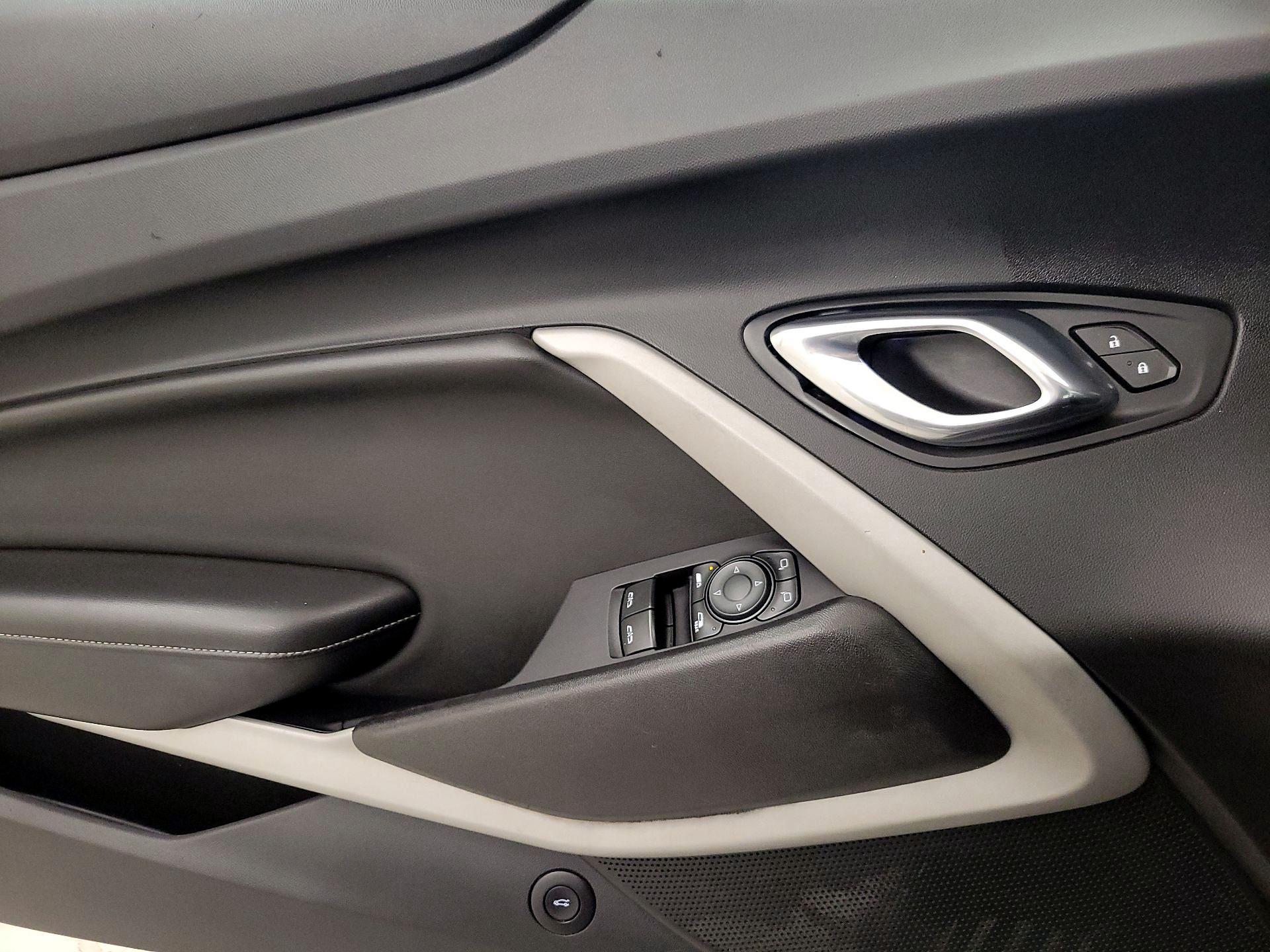 Thumbnail: 2020 Chevrolet Camaro - 12