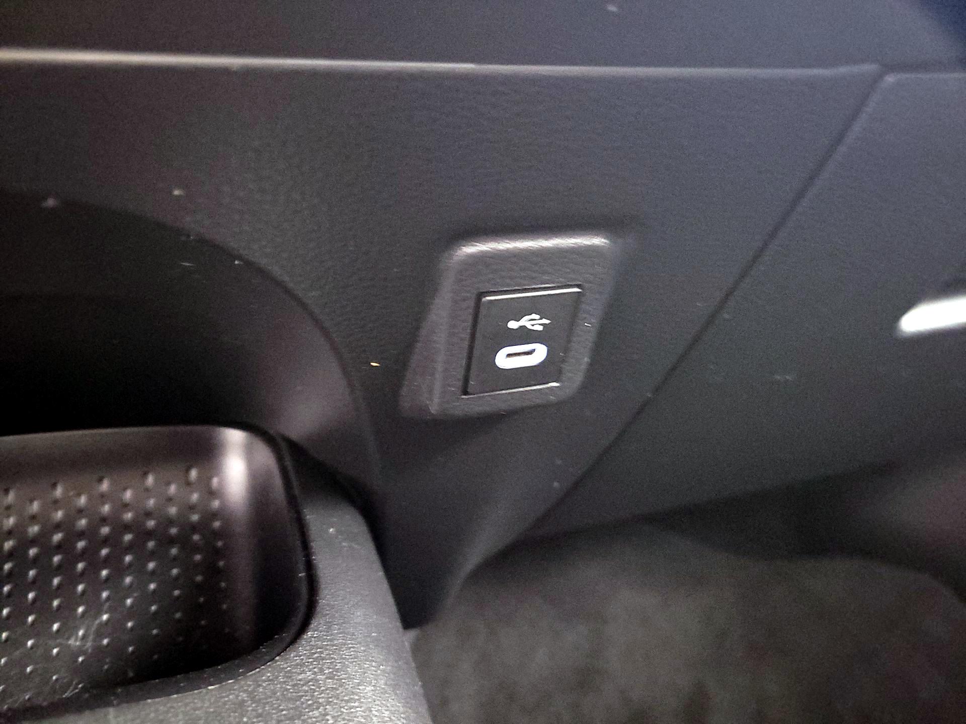 Thumbnail: 2023 Toyota Corolla - 18