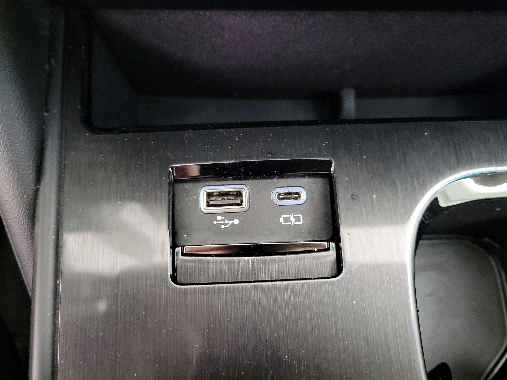 Thumbnail: 2023 Lexus ES - 17