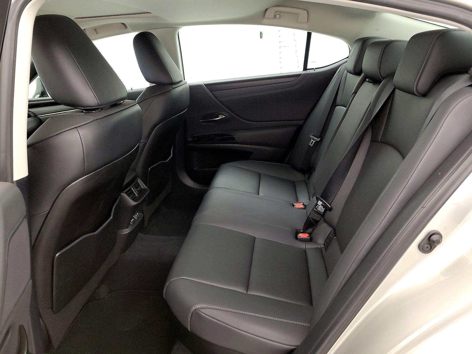 Thumbnail: 2023 Lexus ES - 19