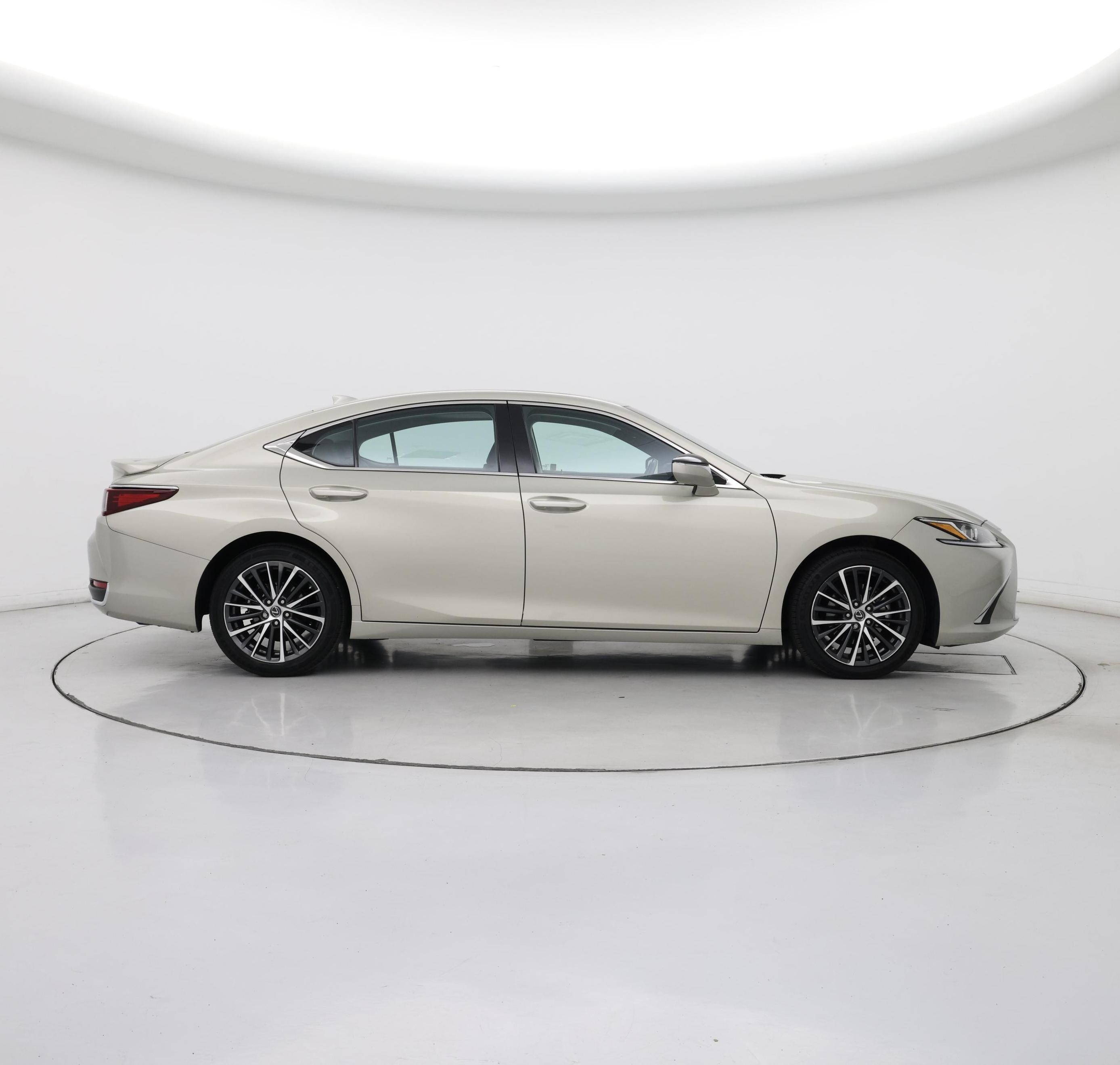 Thumbnail: 2023 Lexus ES - 7