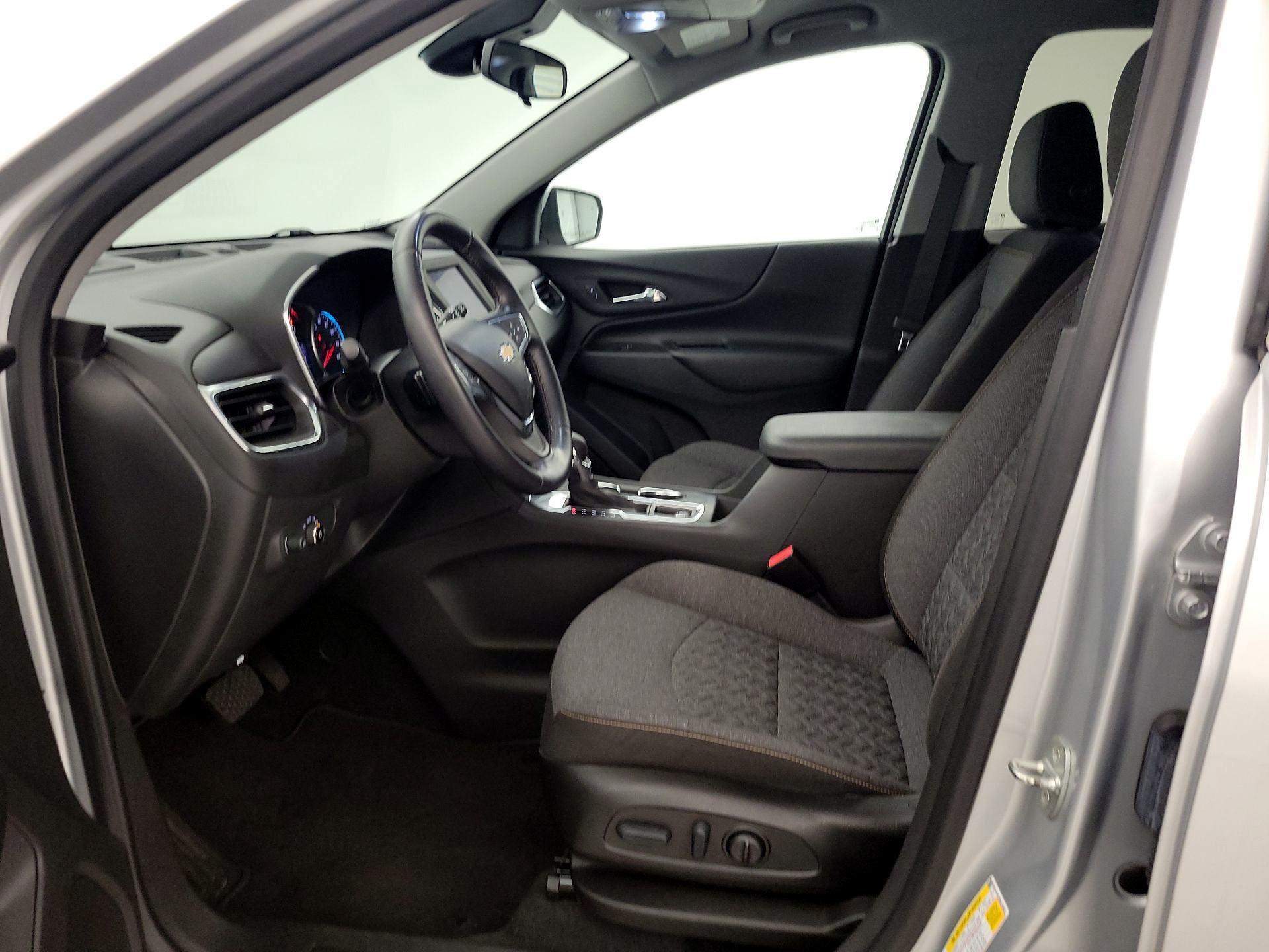 Thumbnail: 2022 Chevrolet Equinox - 11