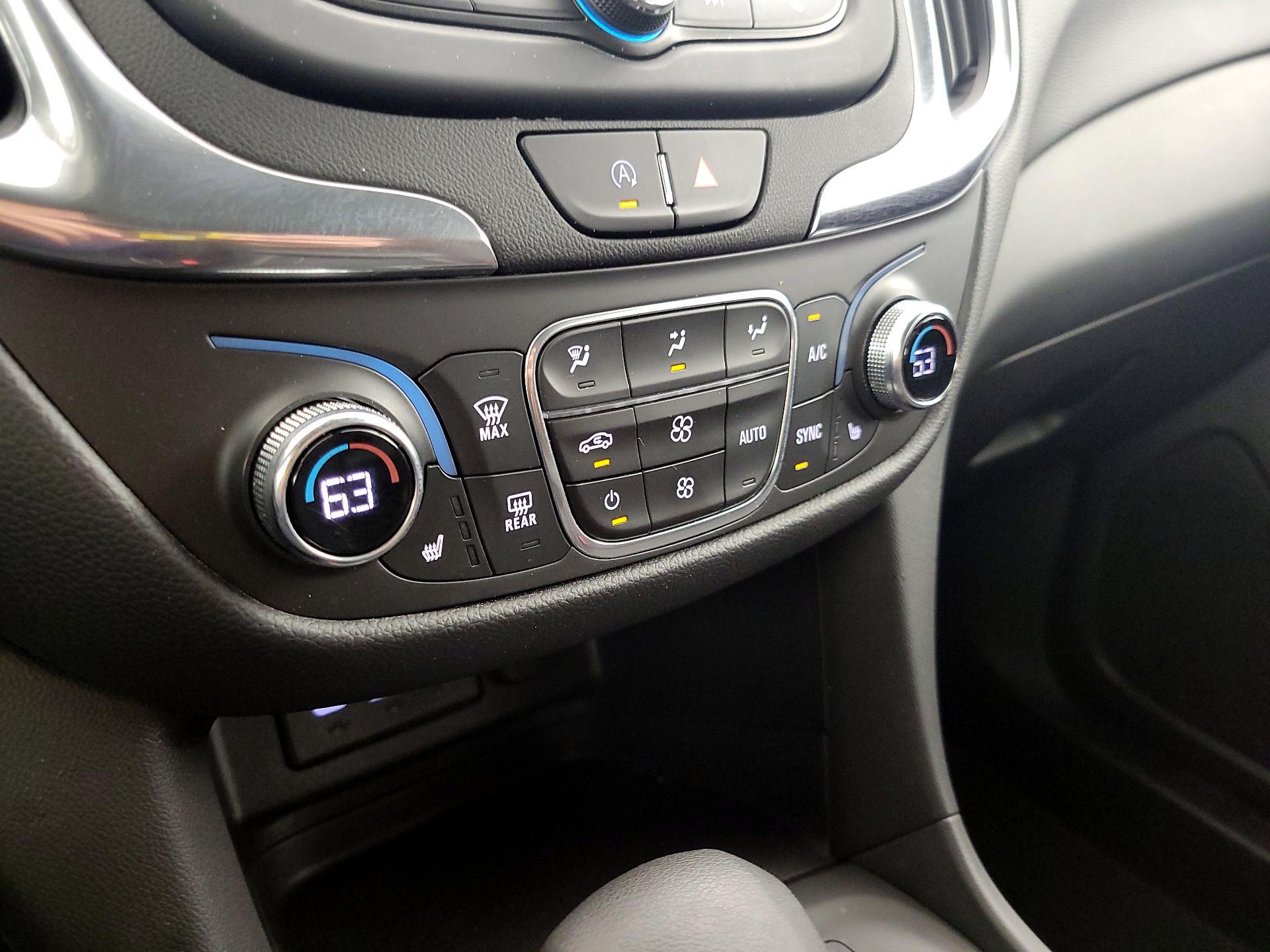 Thumbnail: 2022 Chevrolet Equinox - 16