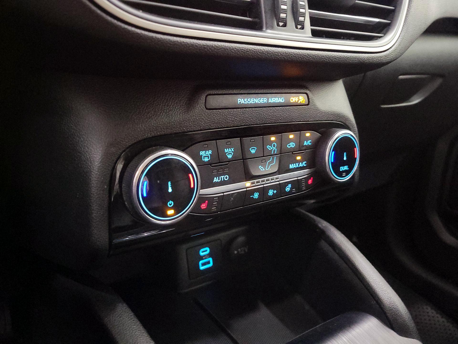 Thumbnail: 2022 Ford Escape - 16