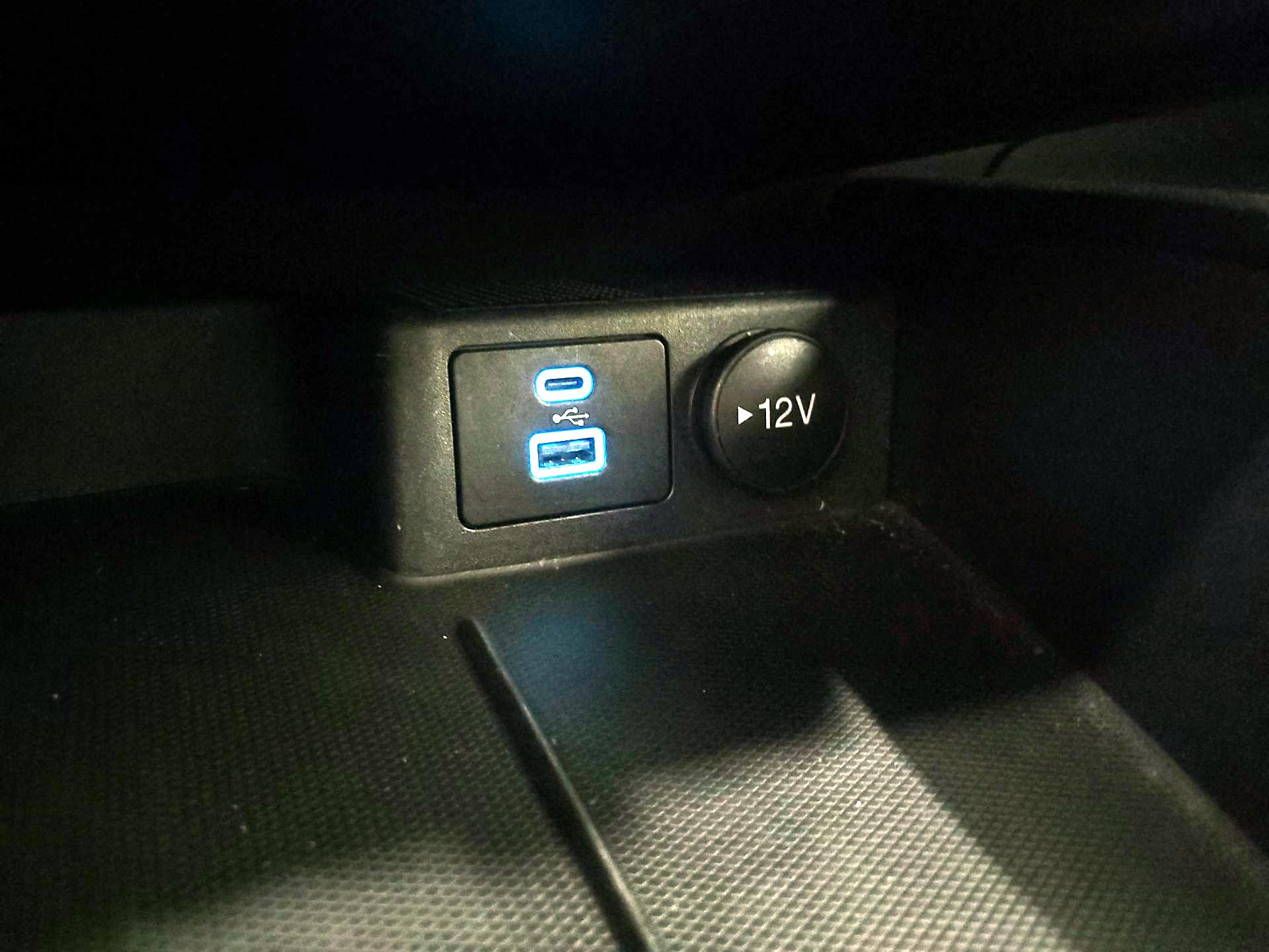 Thumbnail: 2022 Ford Escape - 18