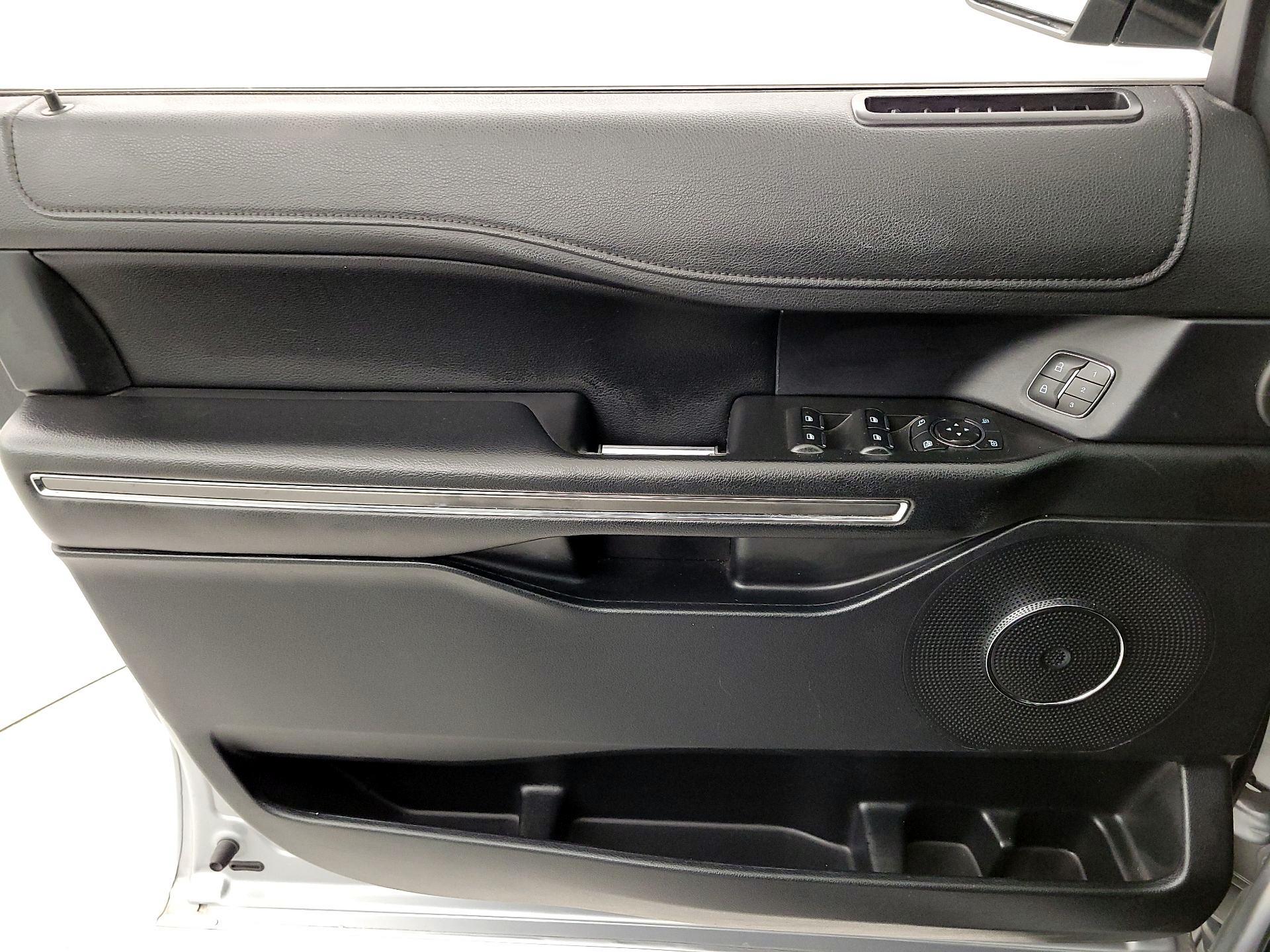 Thumbnail: 2020 Ford Expedition - 12