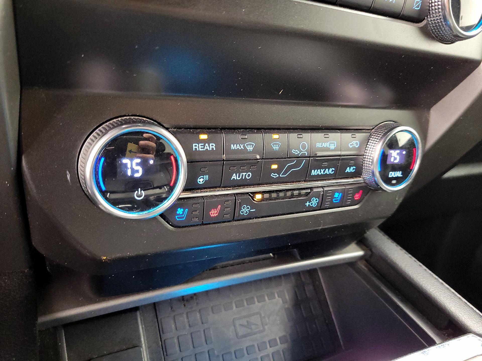 Thumbnail: 2020 Ford Expedition - 16