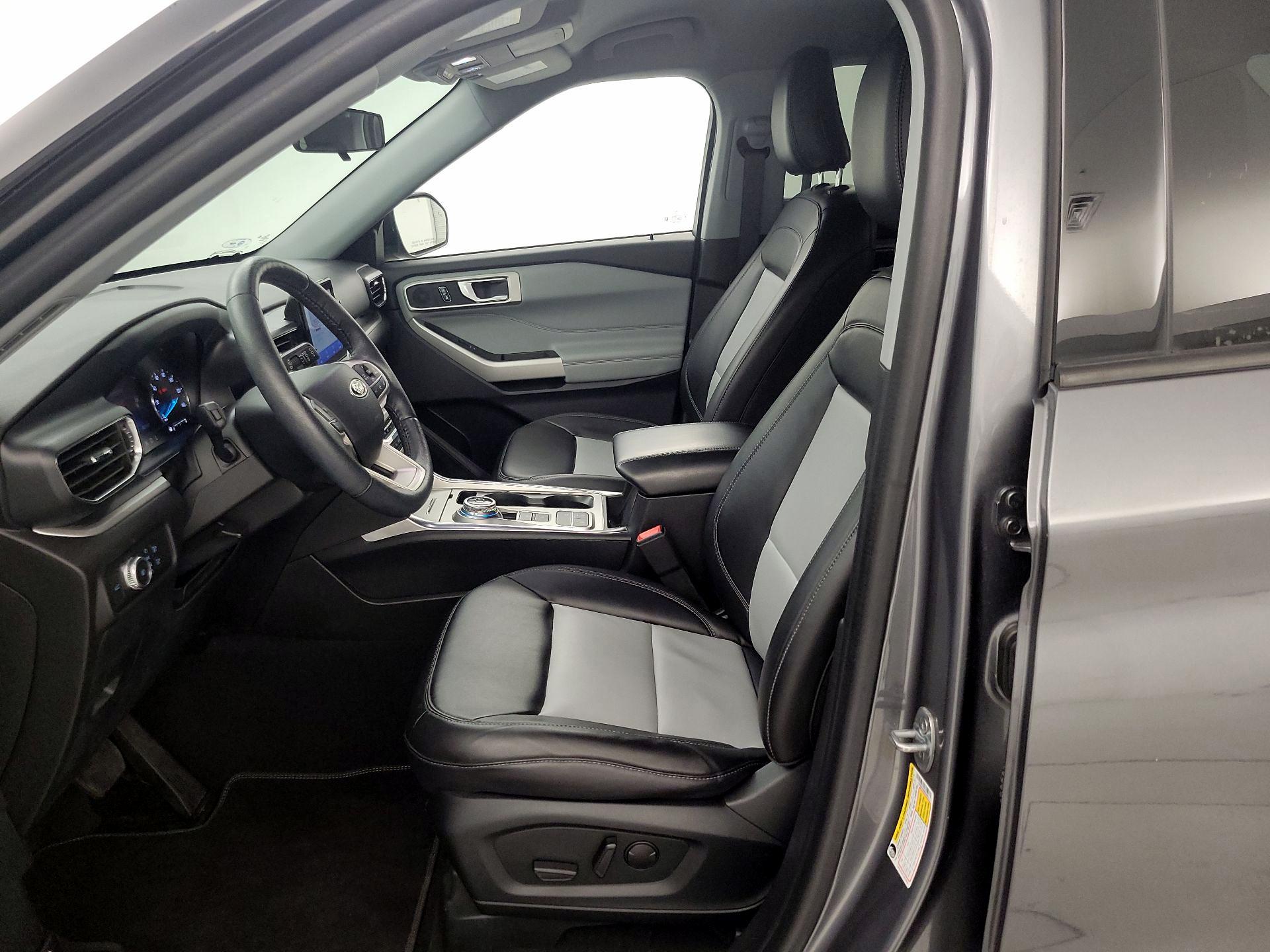 Thumbnail: 2022 Ford Explorer - 11