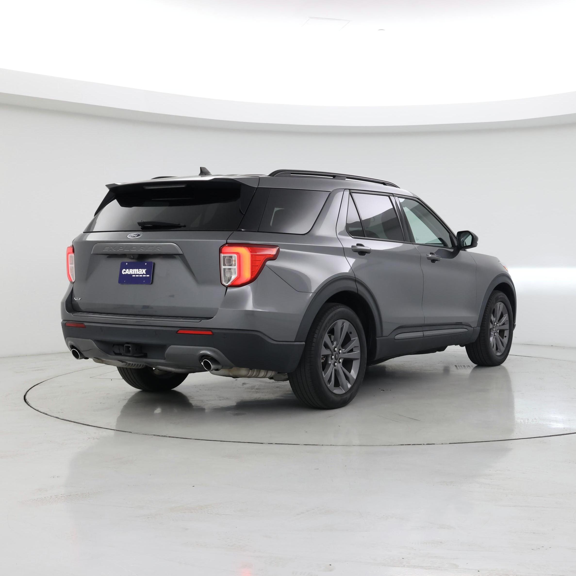 Thumbnail: 2022 Ford Explorer - 8