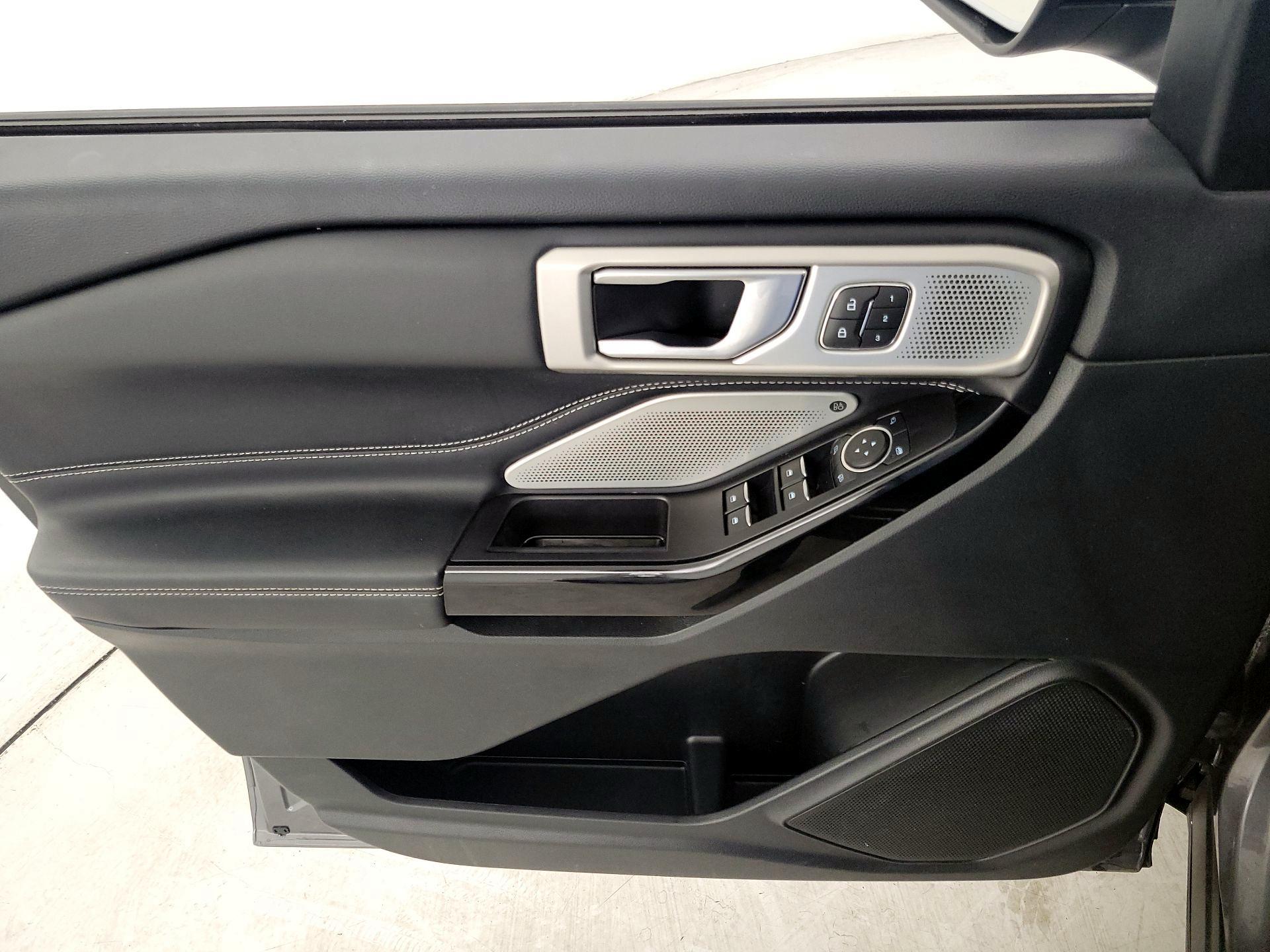 Thumbnail: 2022 Ford Explorer - 12