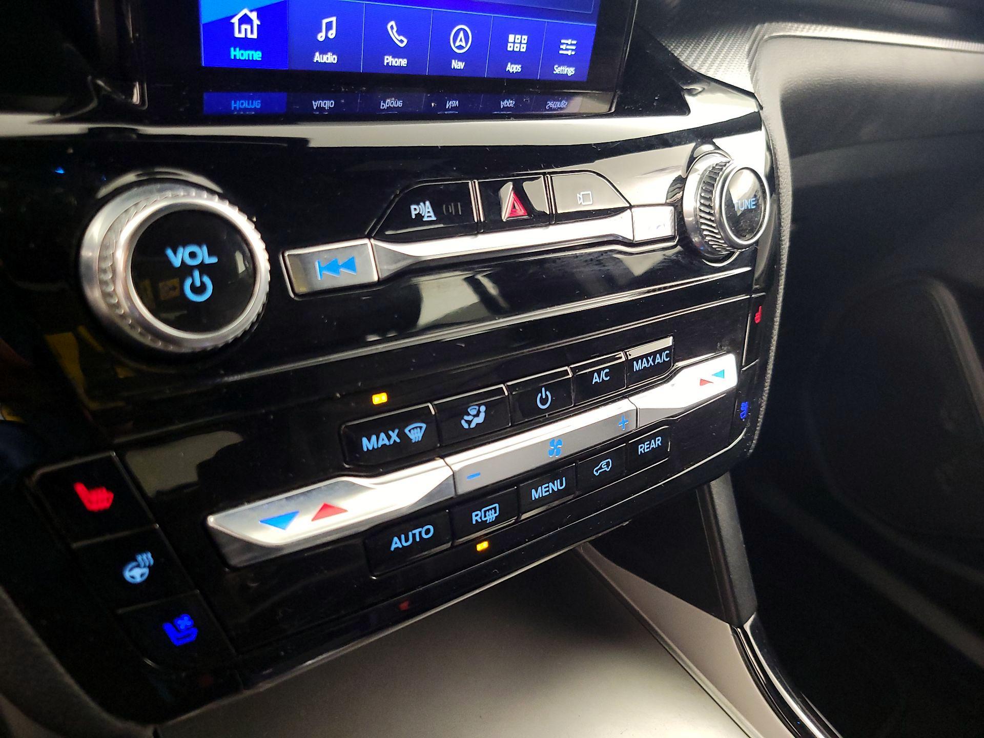 Thumbnail: 2022 Ford Explorer - 17