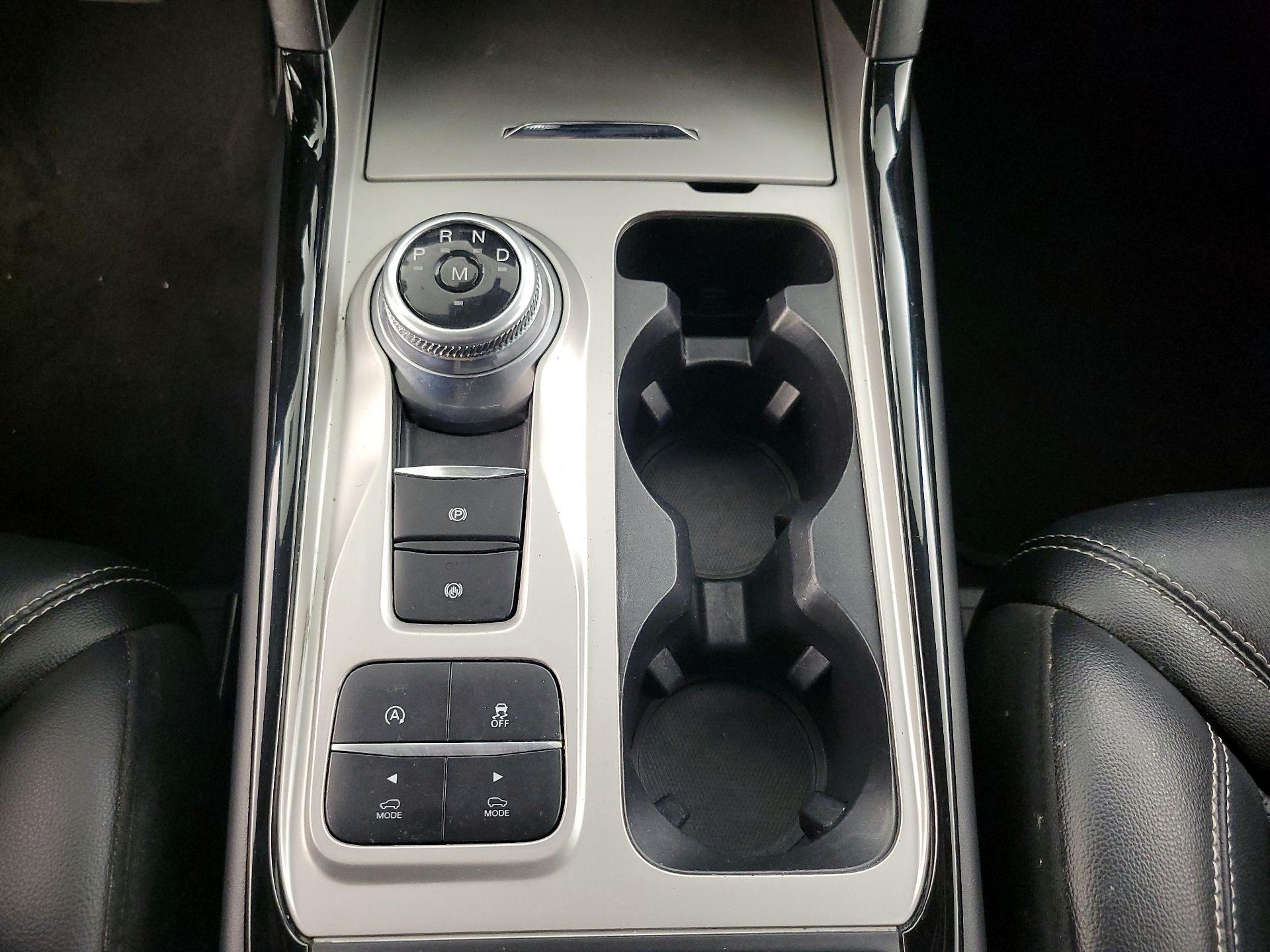 Thumbnail: 2022 Ford Explorer - 18