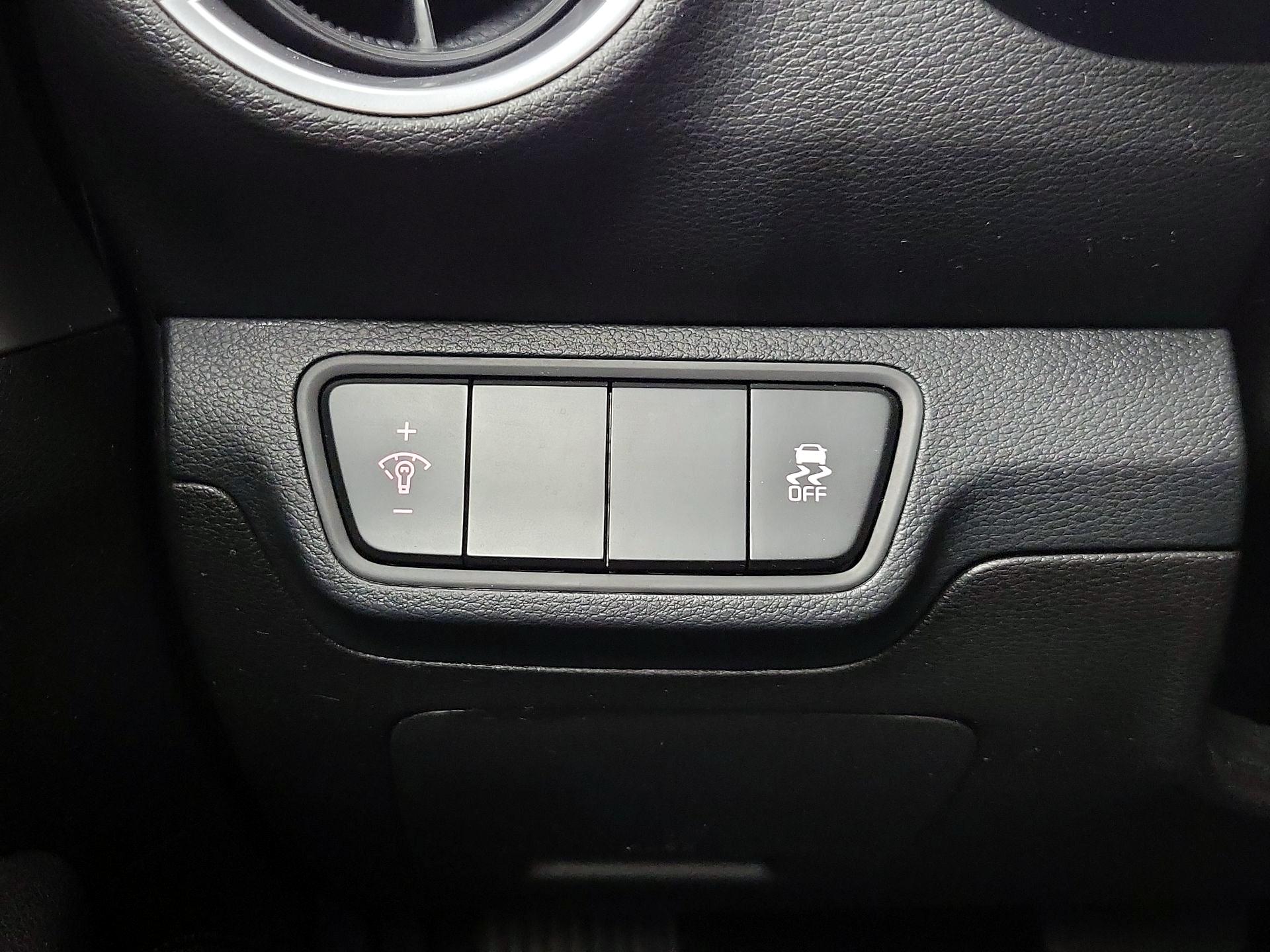 Thumbnail: 2023 Kia Forte - 13