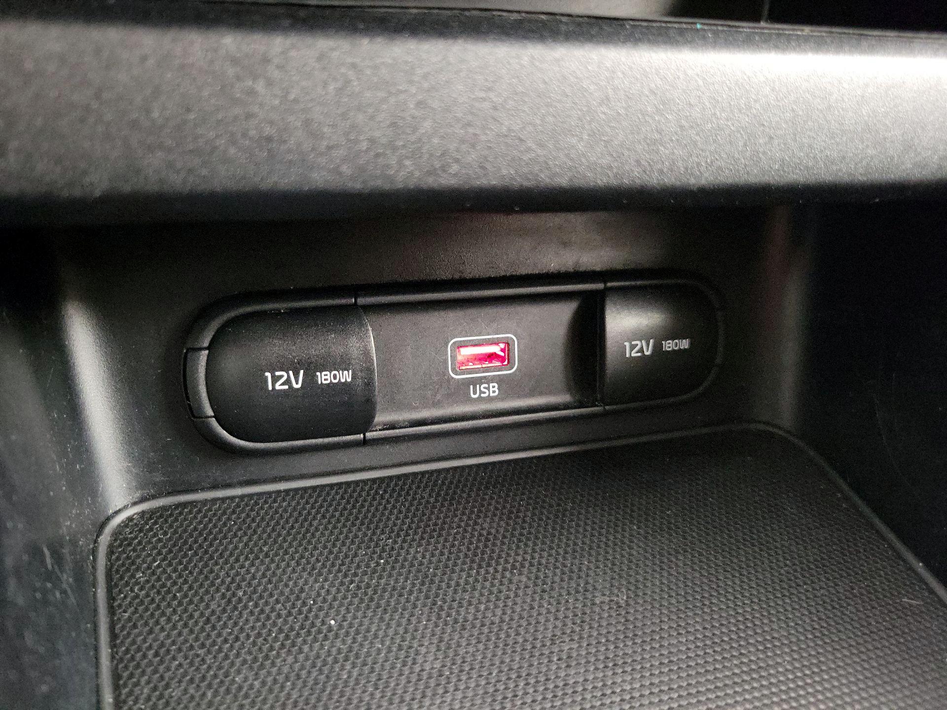 Thumbnail: 2023 Kia Forte - 18