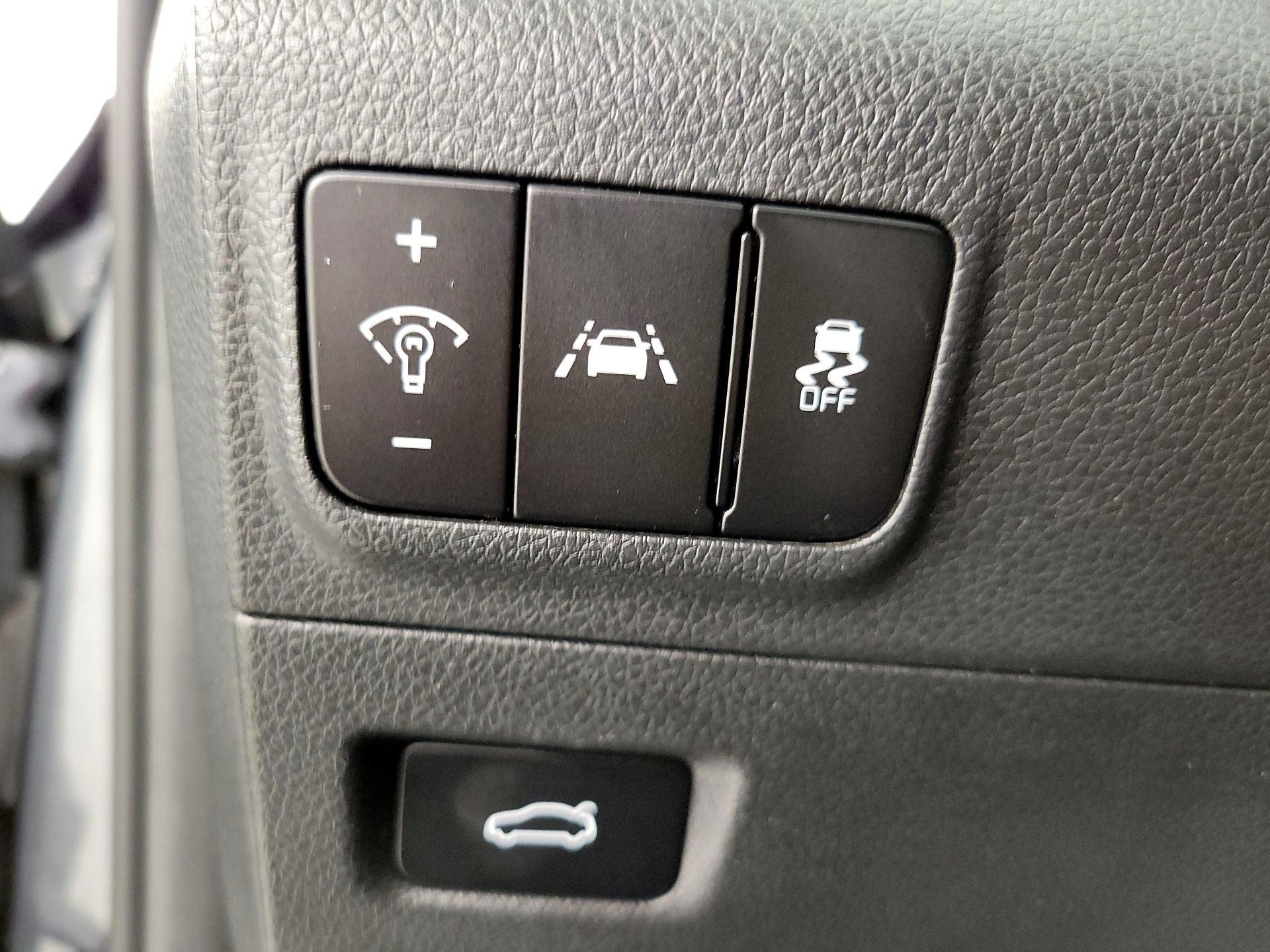 Thumbnail: 2022 Kia K5 - 13