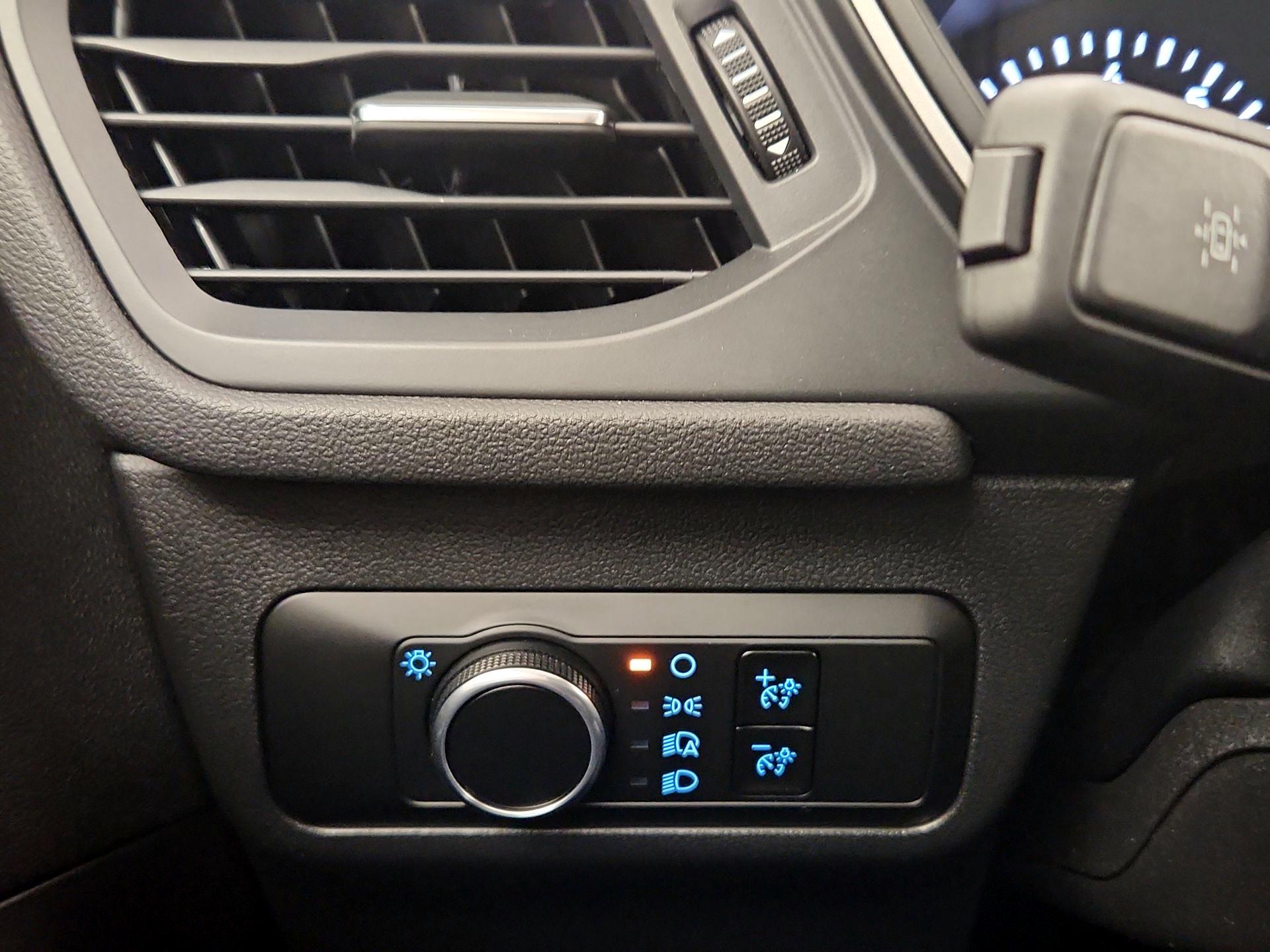 Thumbnail: 2022 Ford Escape - 13