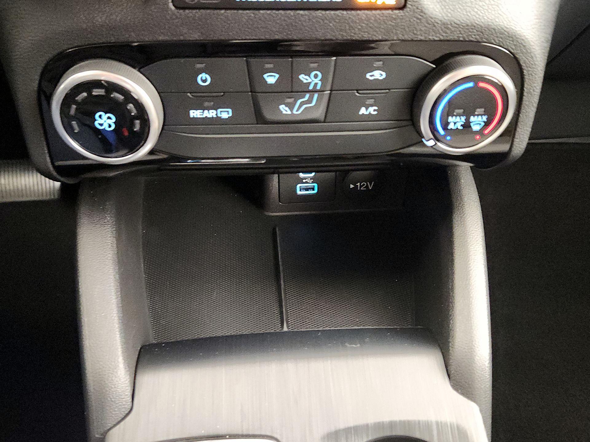 Thumbnail: 2022 Ford Escape - 17