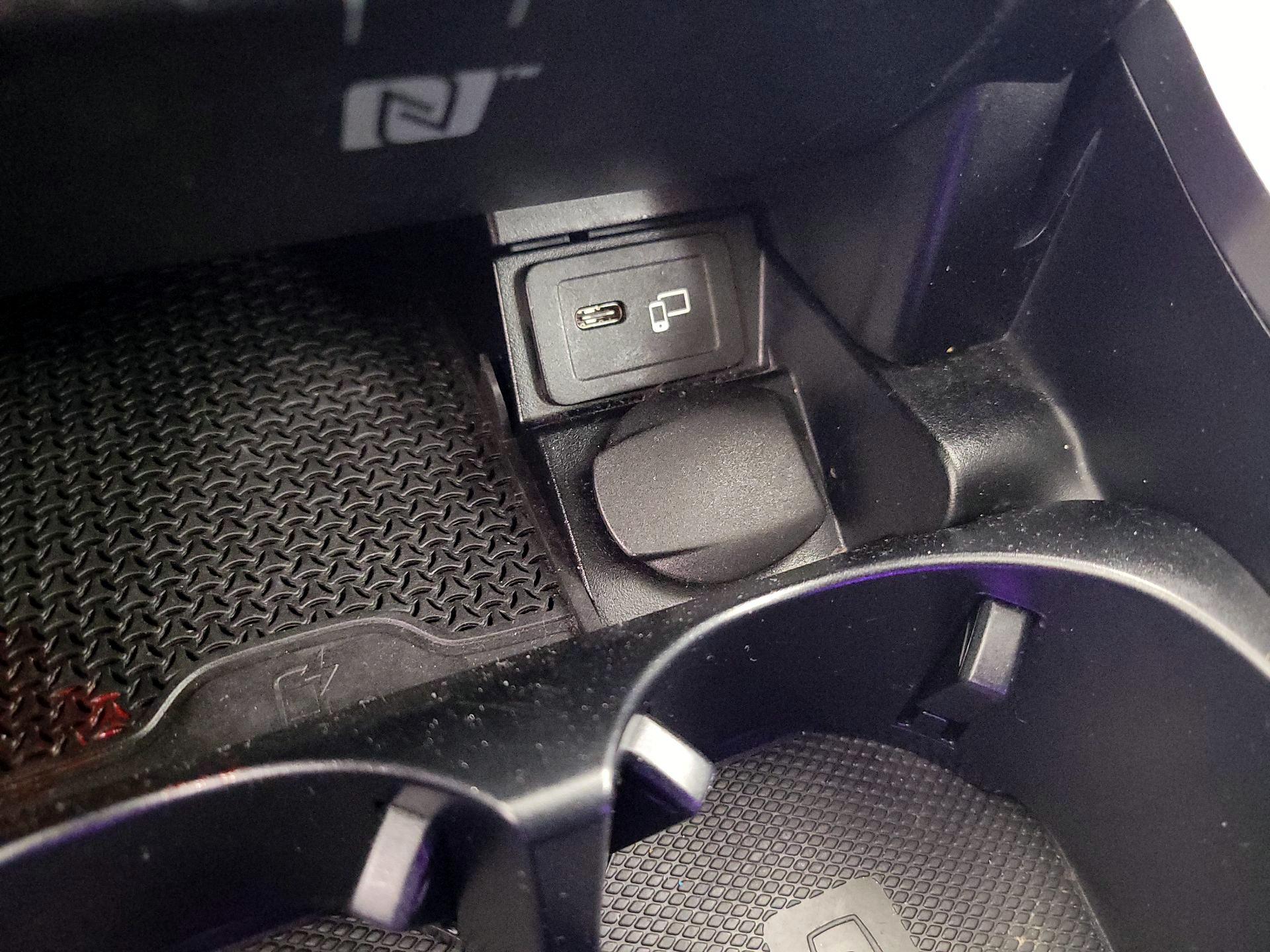 Thumbnail: 2021 Mercedes-Benz E-Class - 19