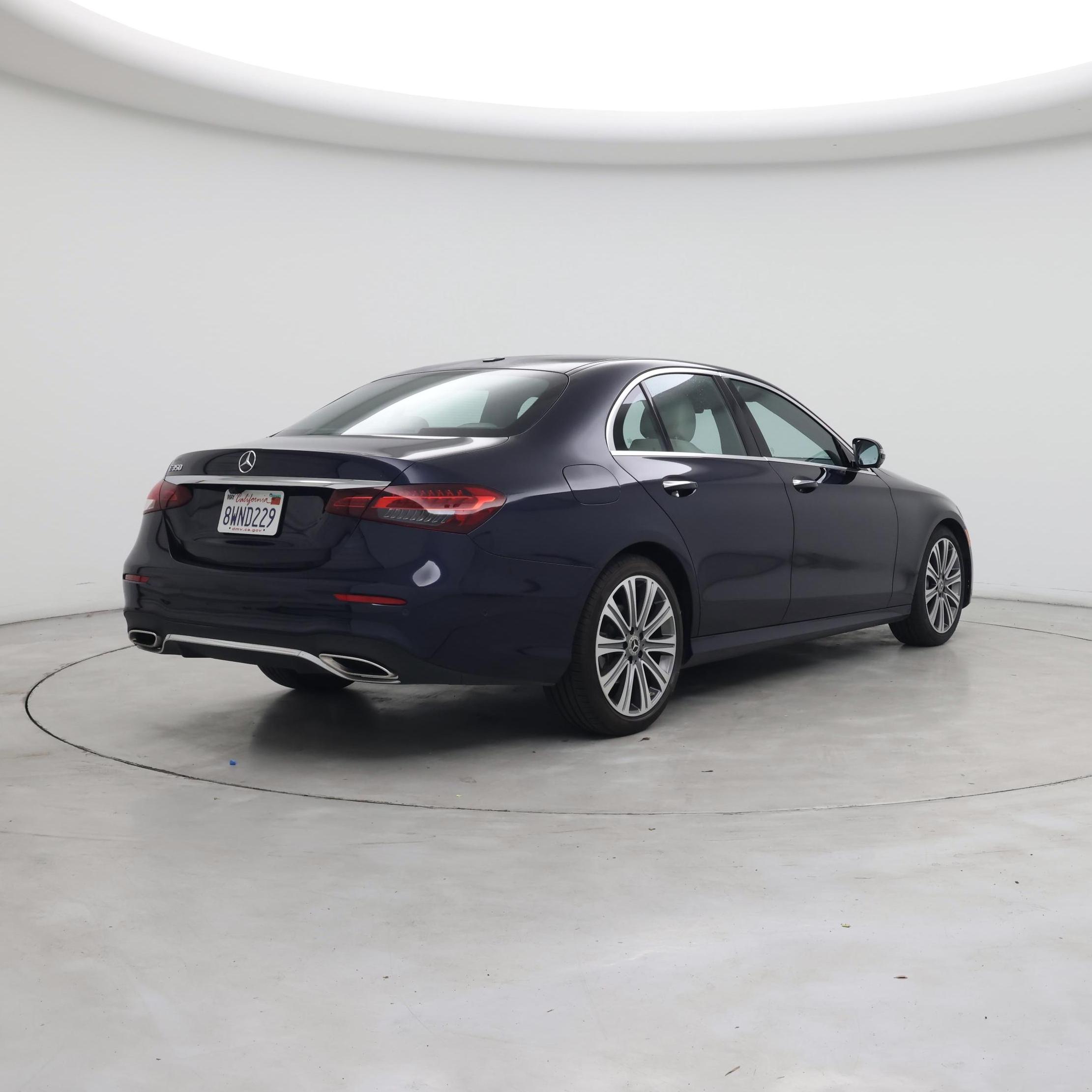 Thumbnail: 2021 Mercedes-Benz E-Class - 8