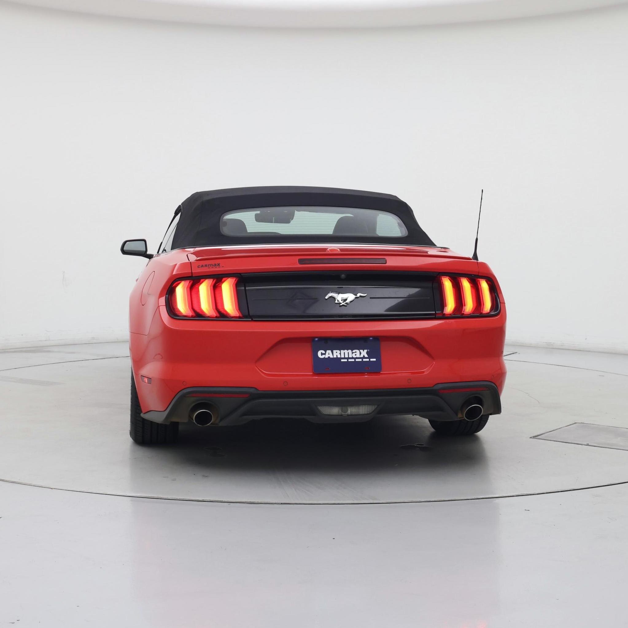 Thumbnail: 2022 Ford Mustang - 6