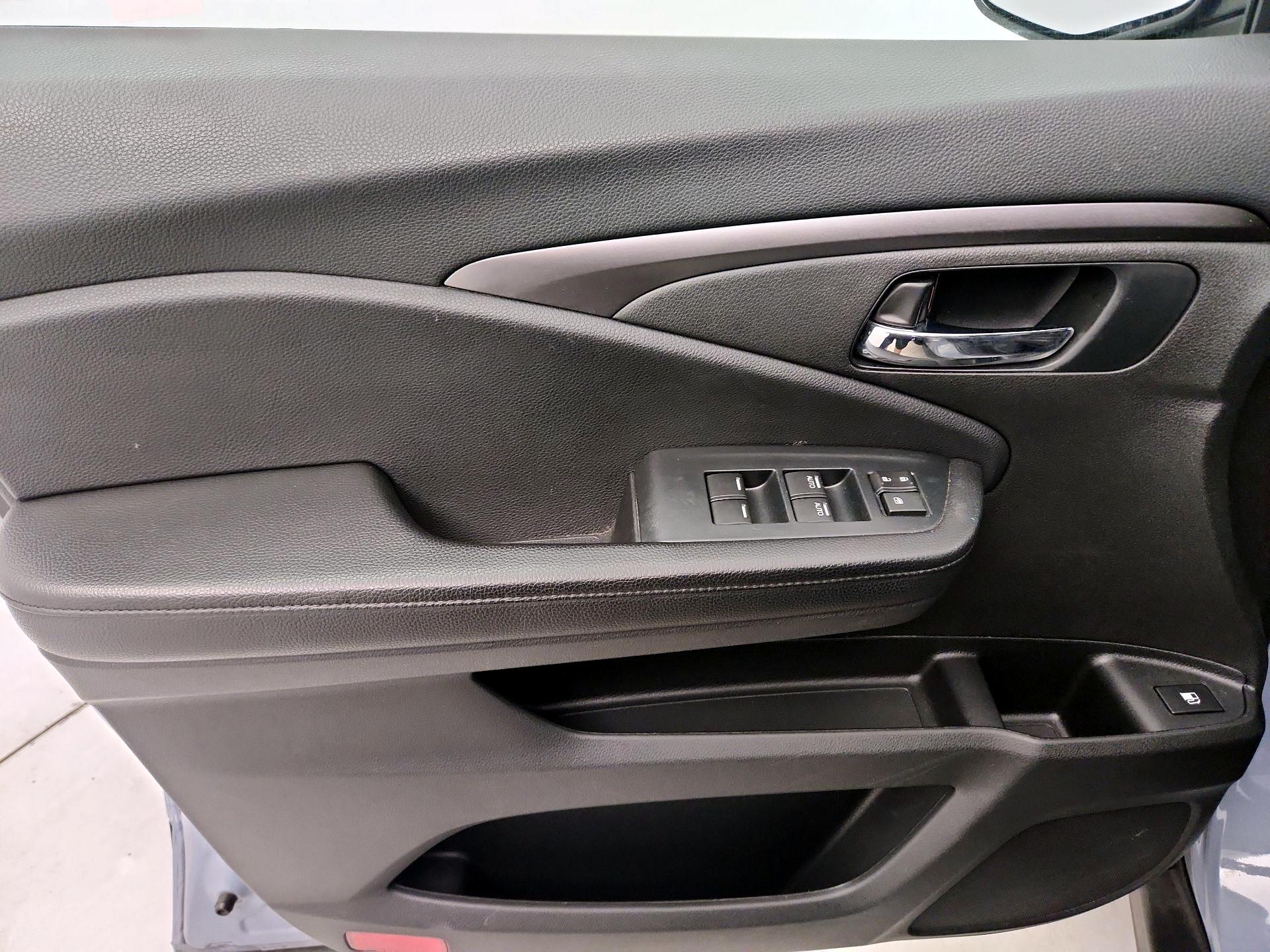 Thumbnail: 2022 Honda Pilot - 12