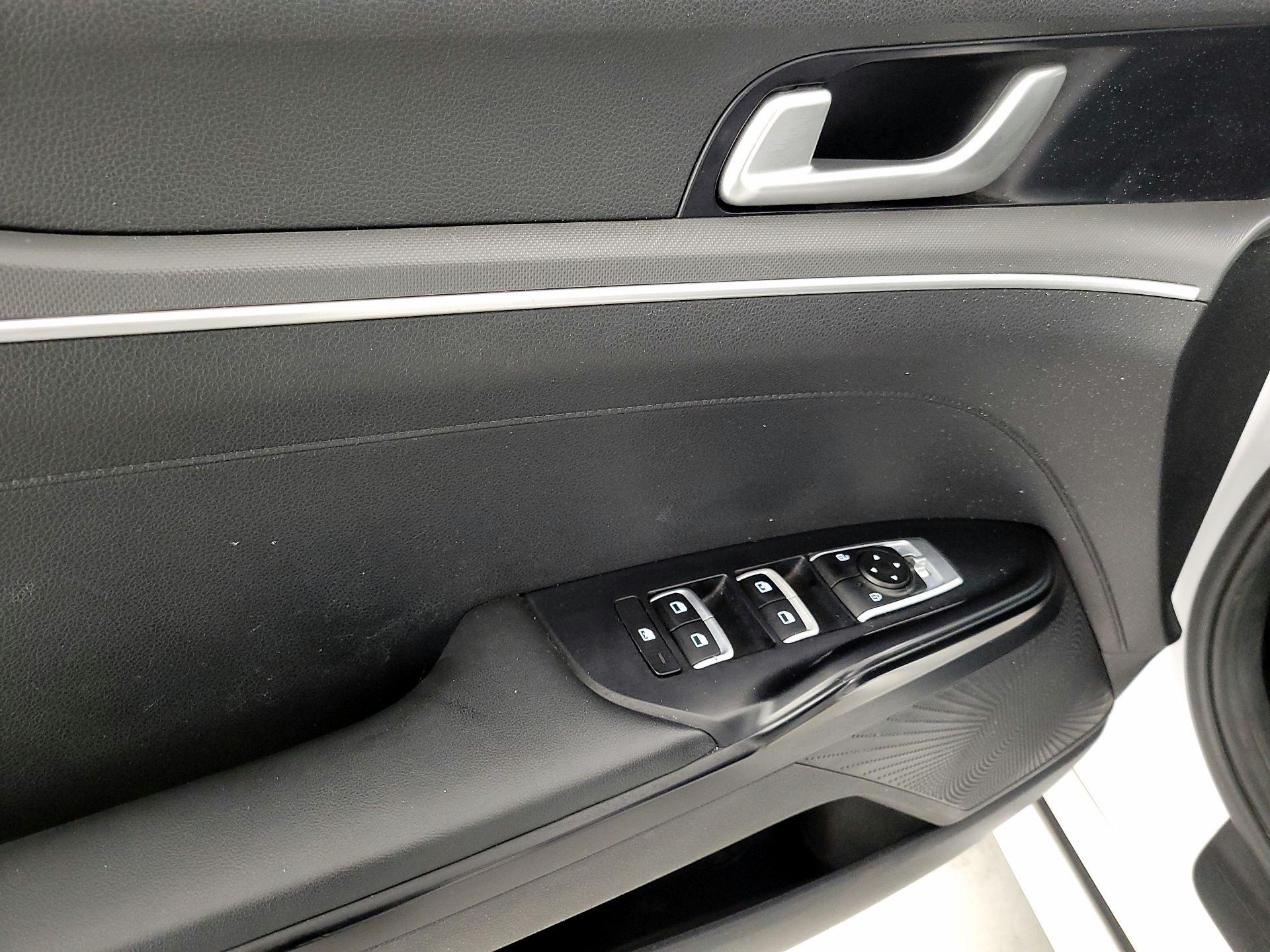 Thumbnail: 2022 Kia K5 - 12