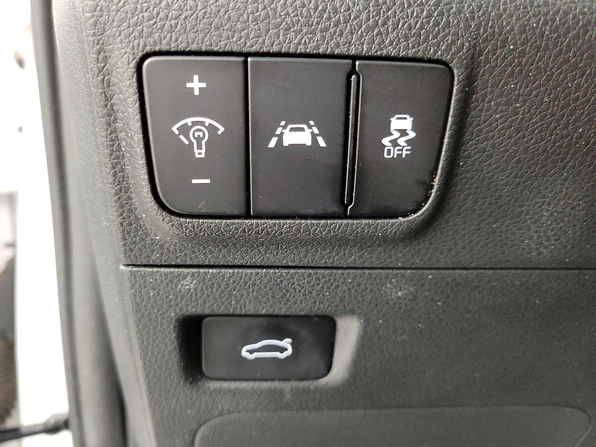 Thumbnail: 2022 Kia K5 - 13