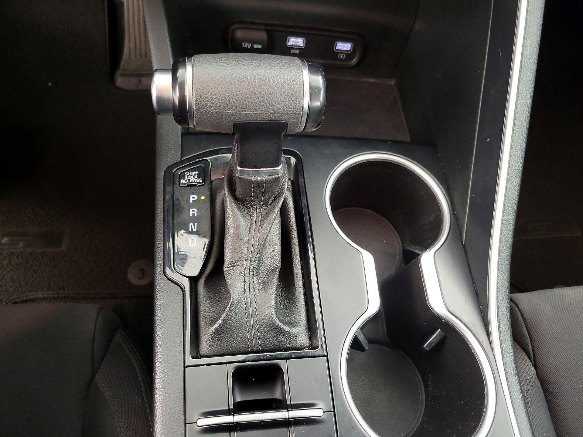 Thumbnail: 2022 Kia K5 - 17