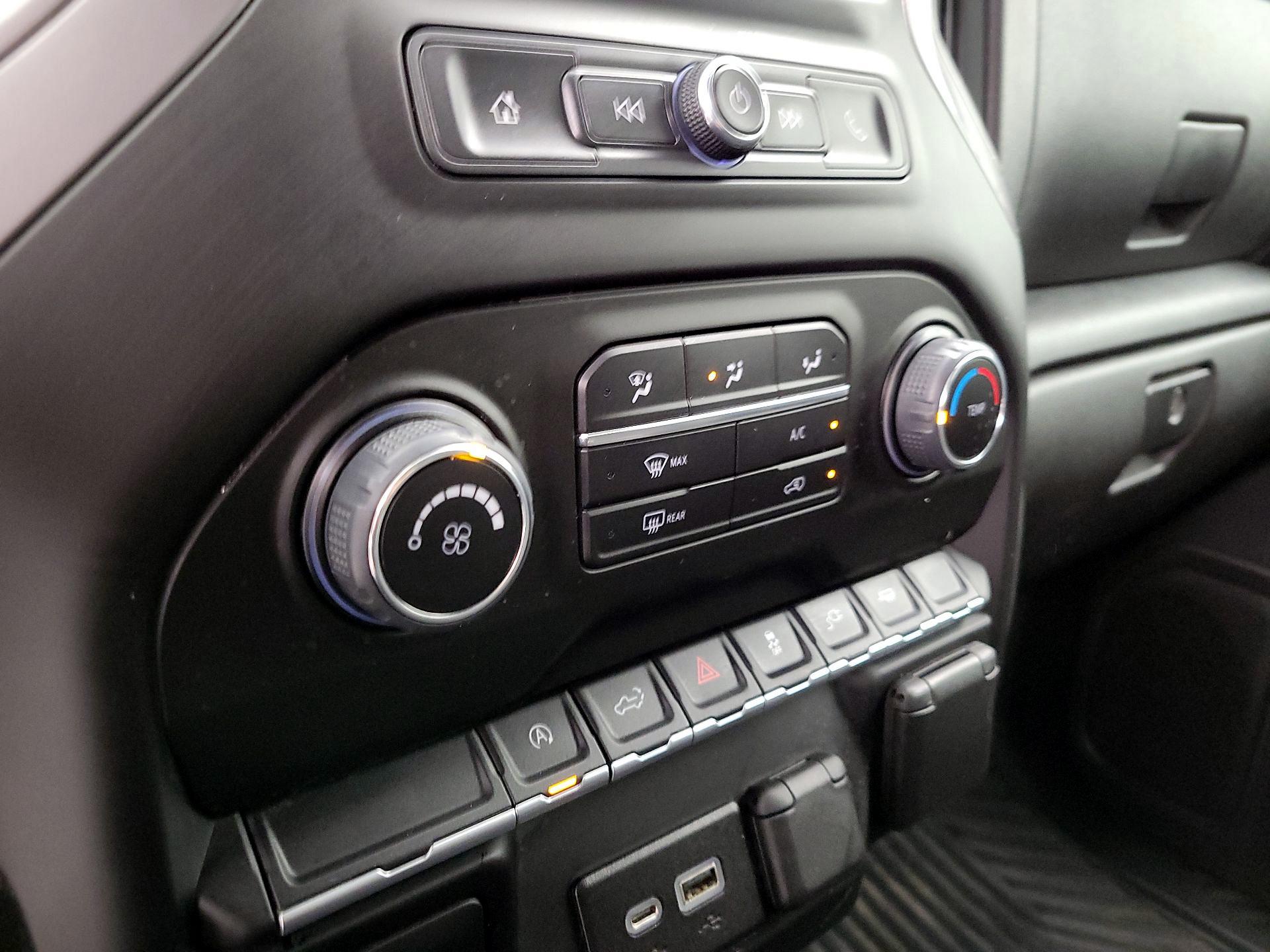 Thumbnail: 2022 Chevrolet Silverado 1500 - 16