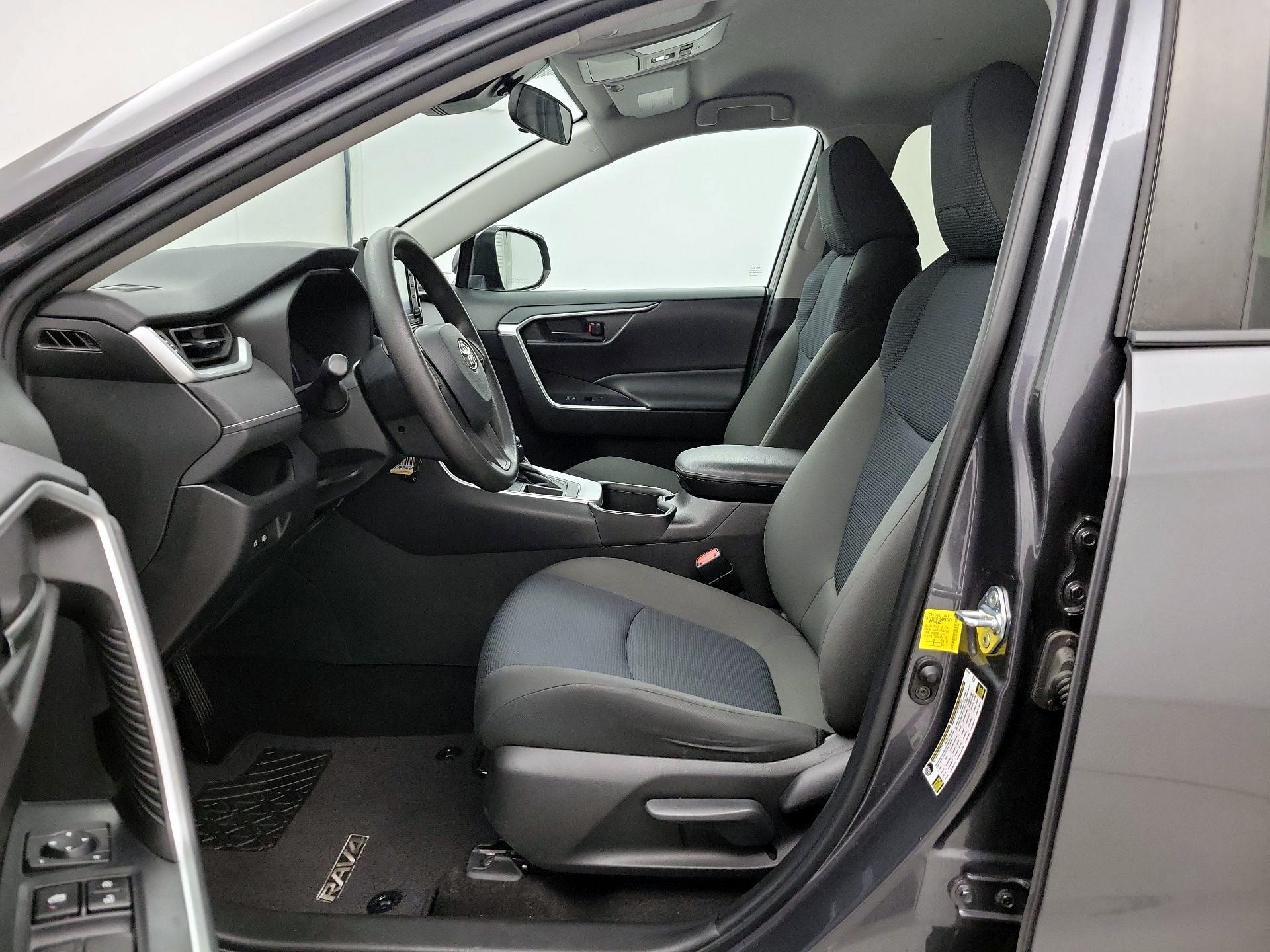 Thumbnail: 2022 Toyota RAV4 - 11