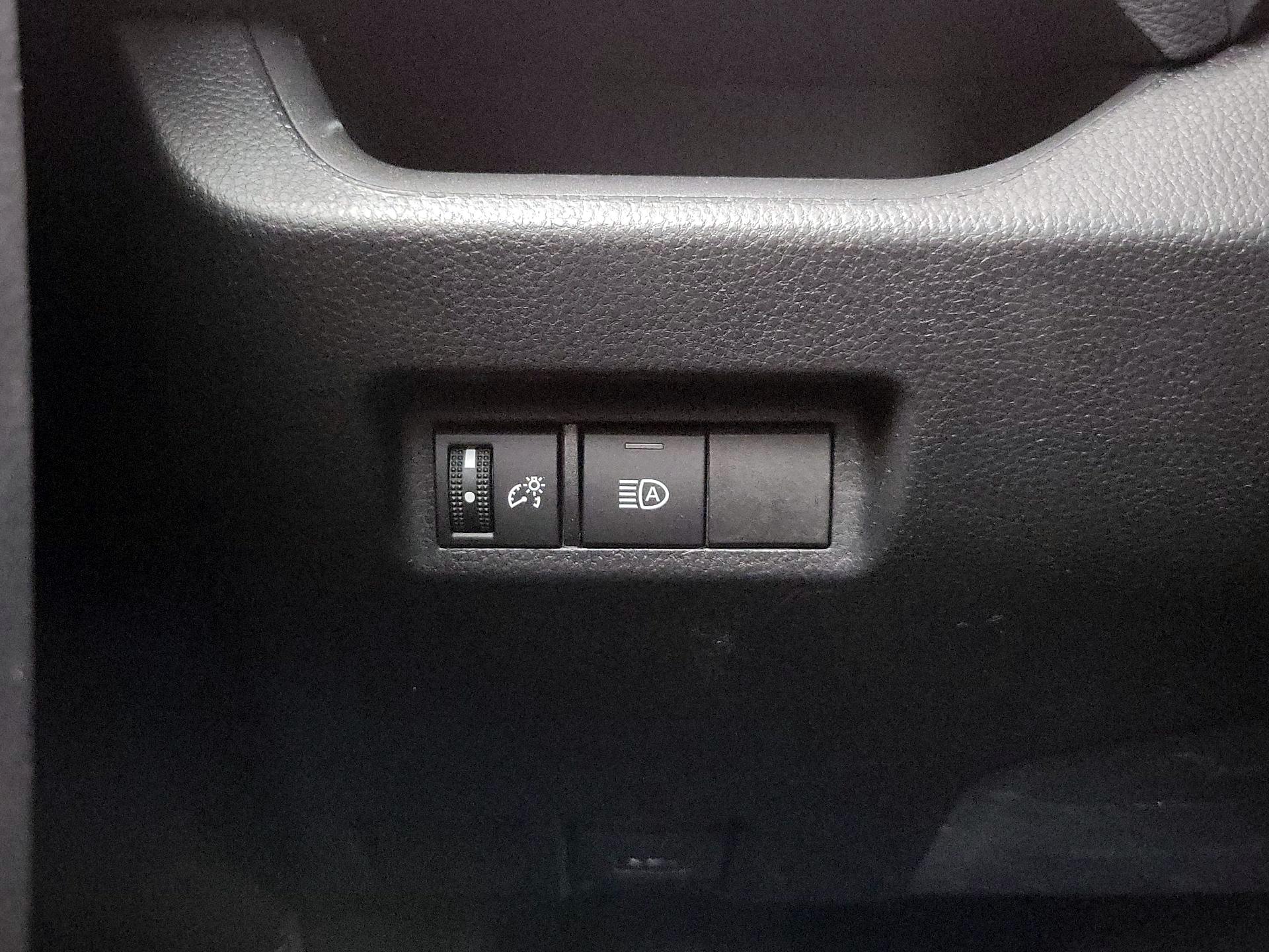 Thumbnail: 2022 Toyota RAV4 - 13