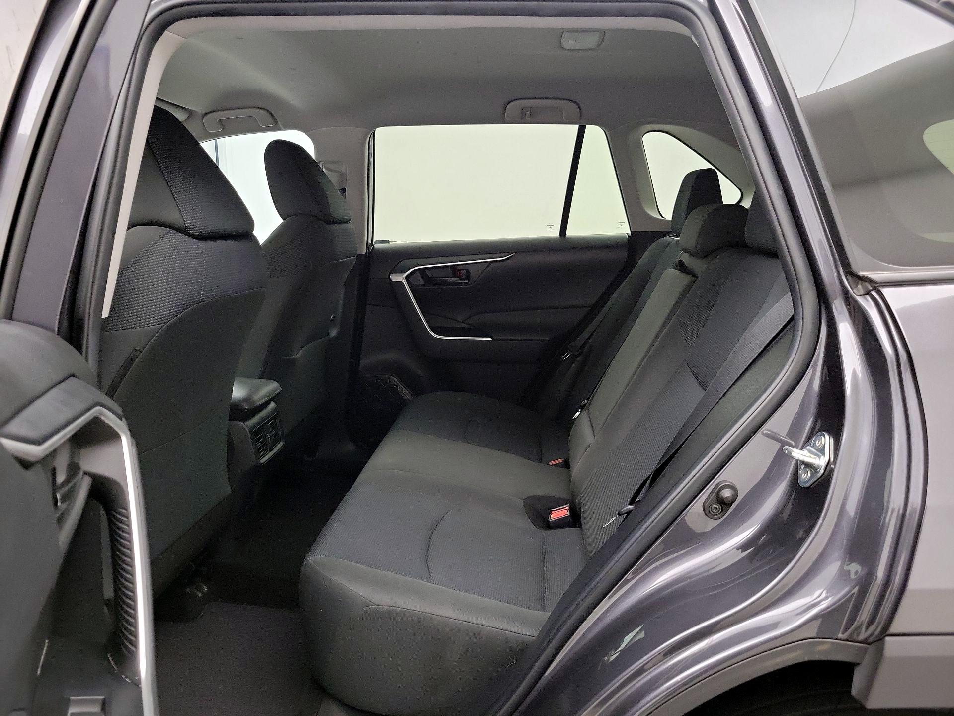 Thumbnail: 2022 Toyota RAV4 - 19