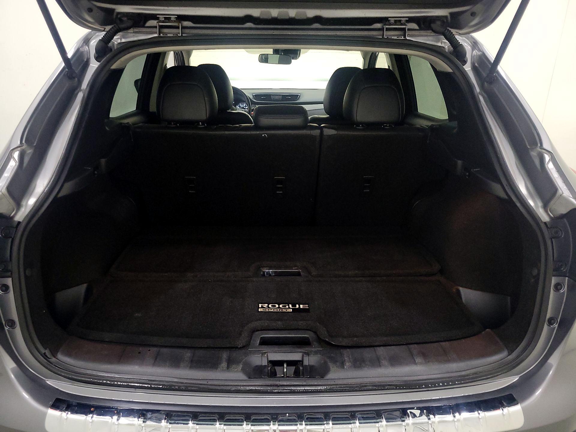 Thumbnail: 2020 Nissan Rogue Sport - 20