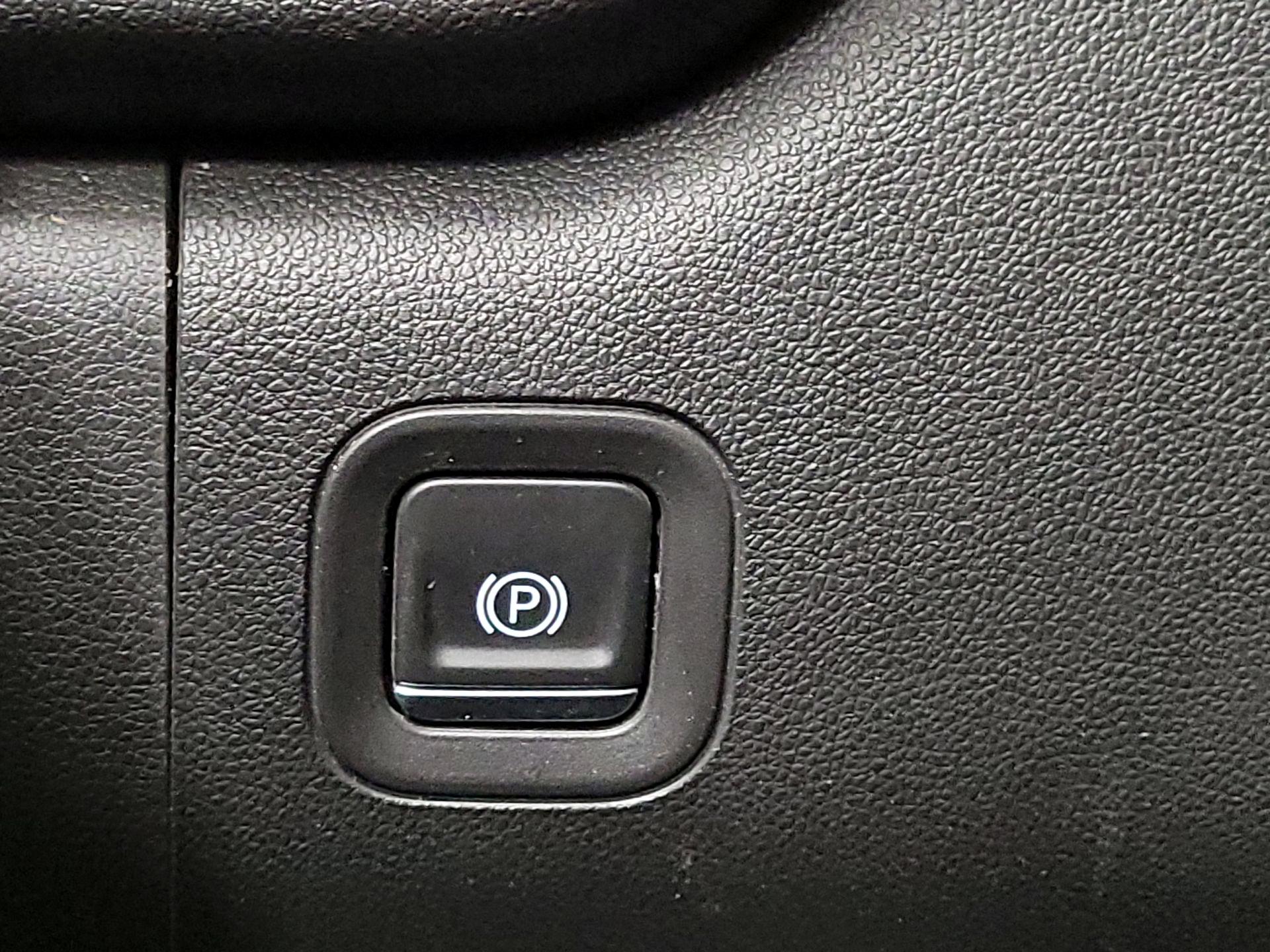 Thumbnail: 2022 Chevrolet Silverado 1500 - 13