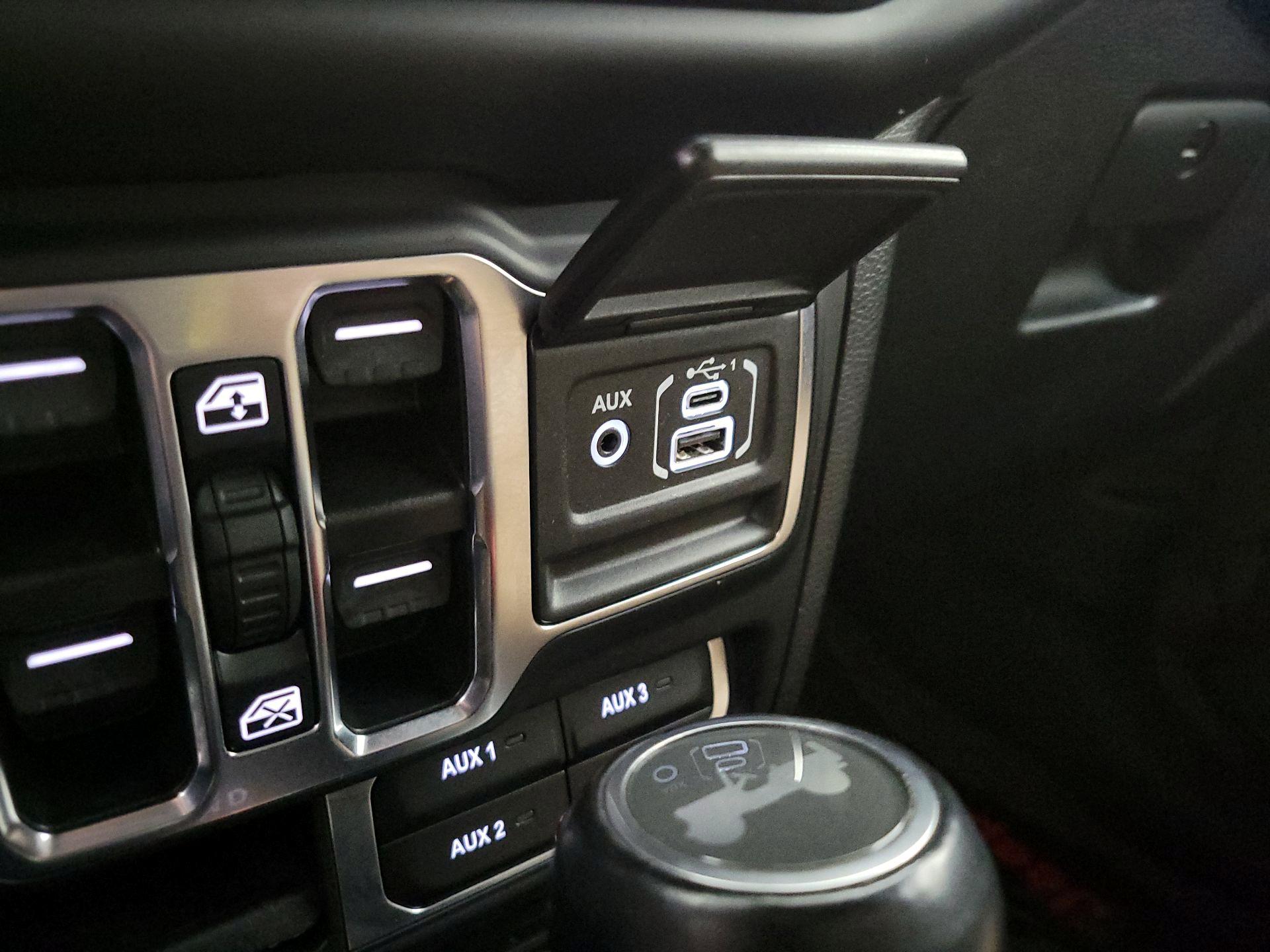 Thumbnail: 2023 Jeep Wrangler - 19