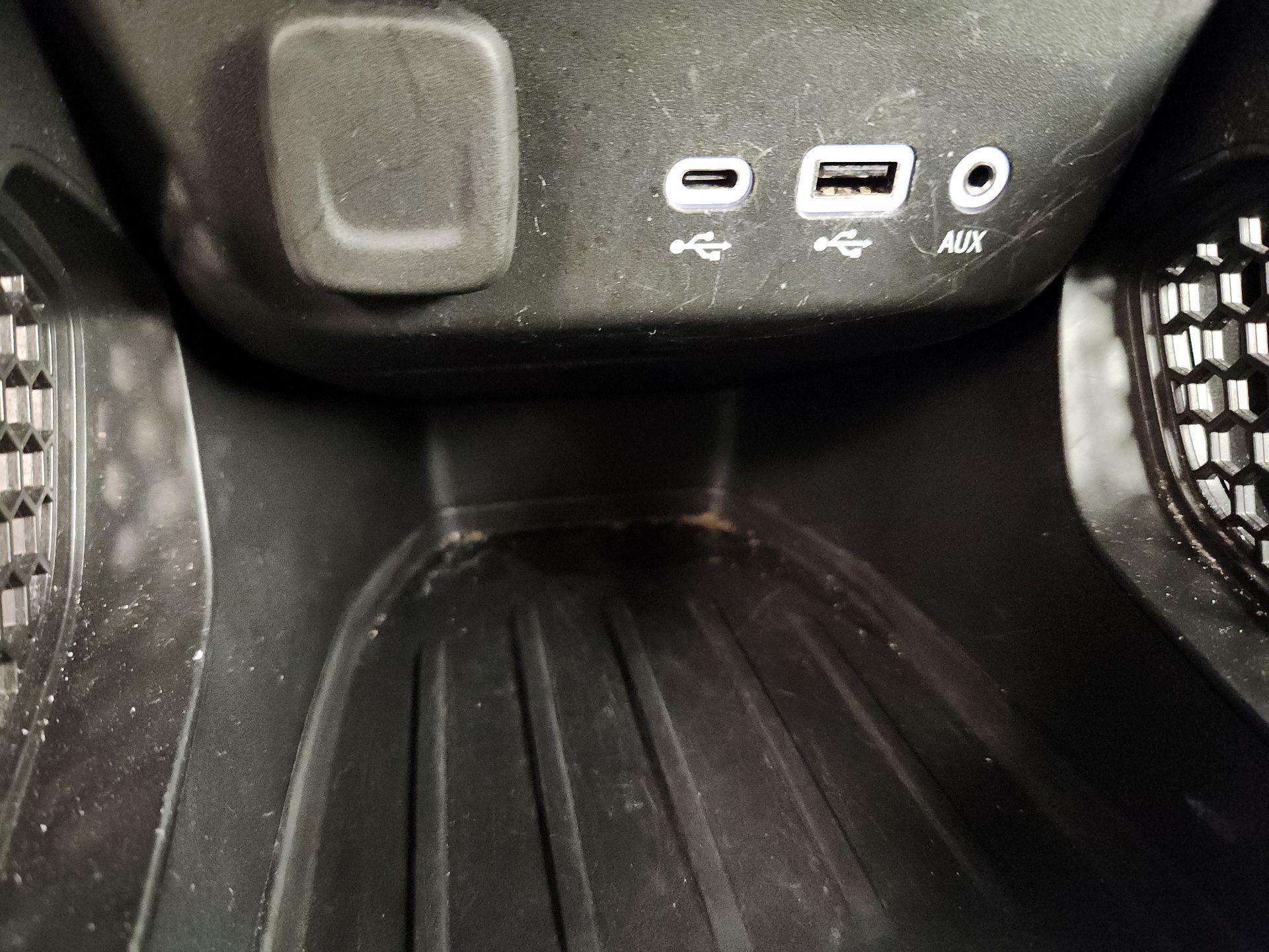 Thumbnail: 2023 Chevrolet TrailBlazer - 18